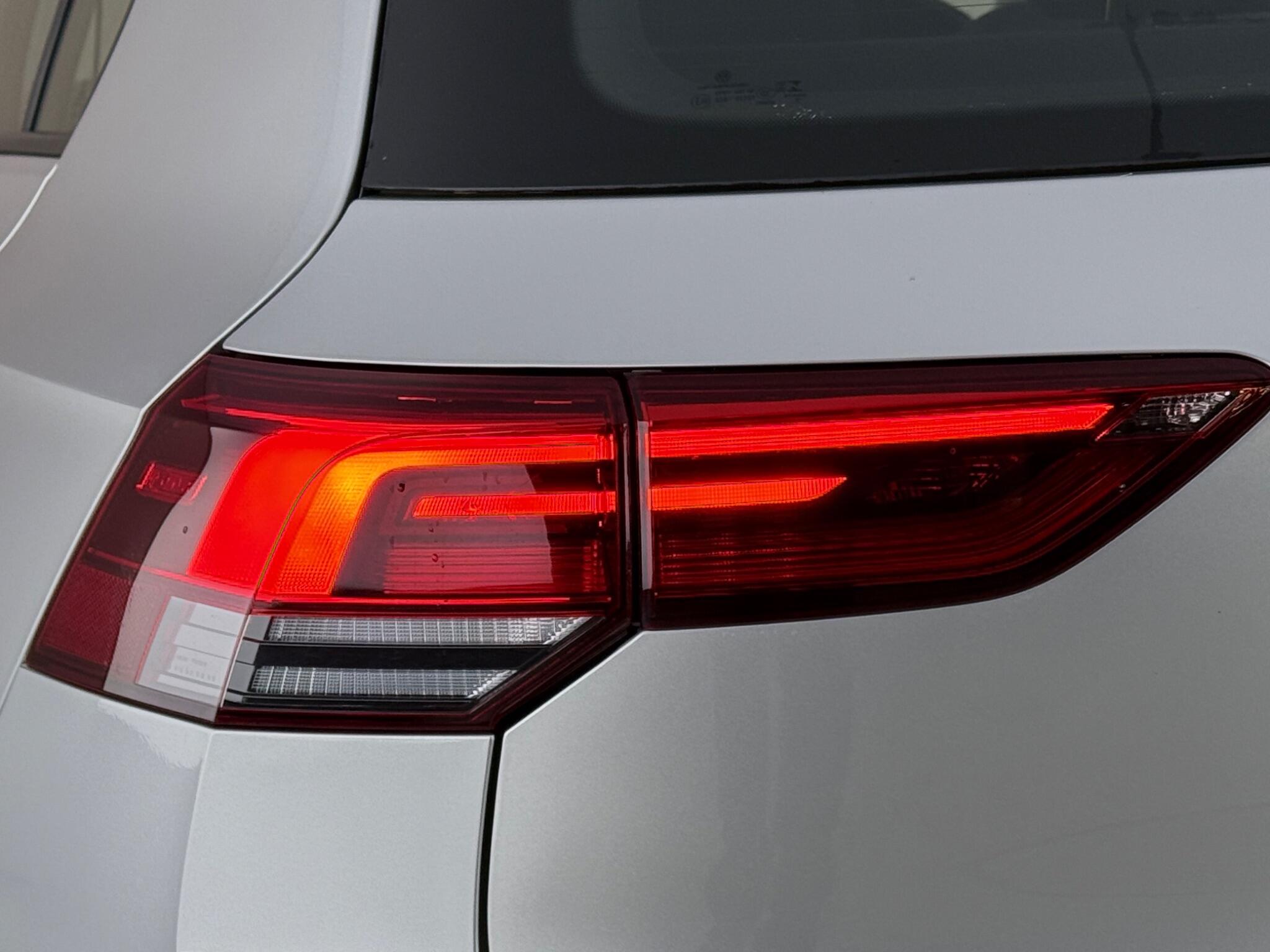 Volkswagen Golf view 11