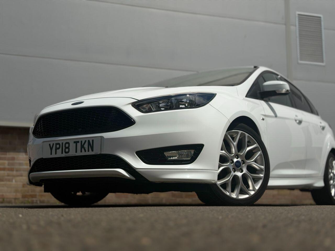 Ford Focus view 14