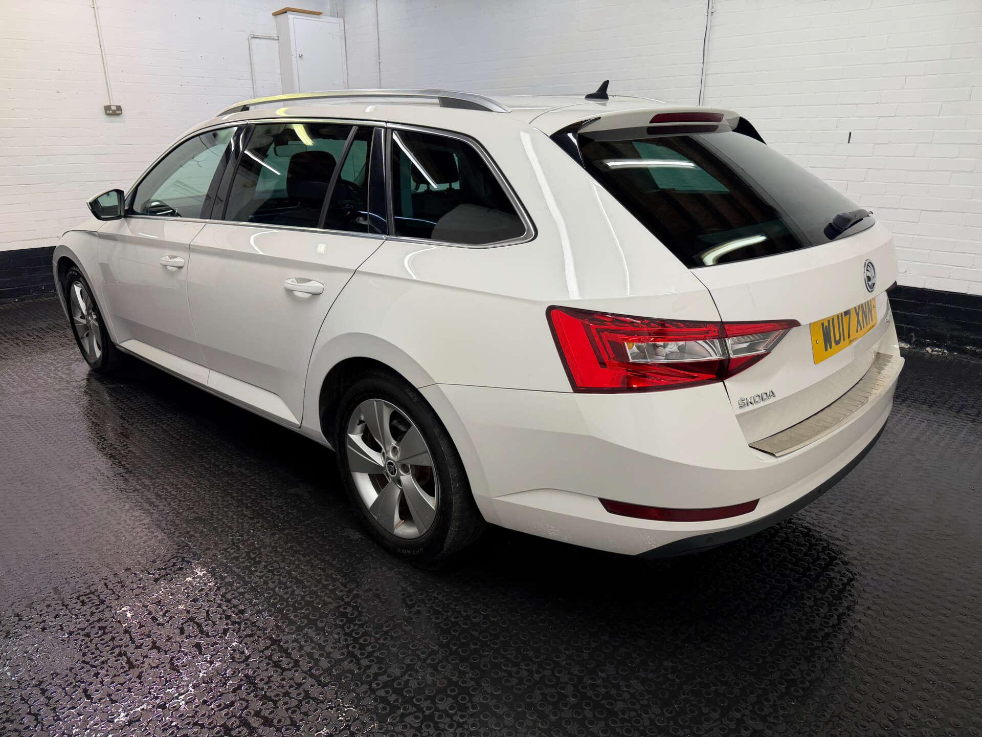 Skoda Superb view 13
