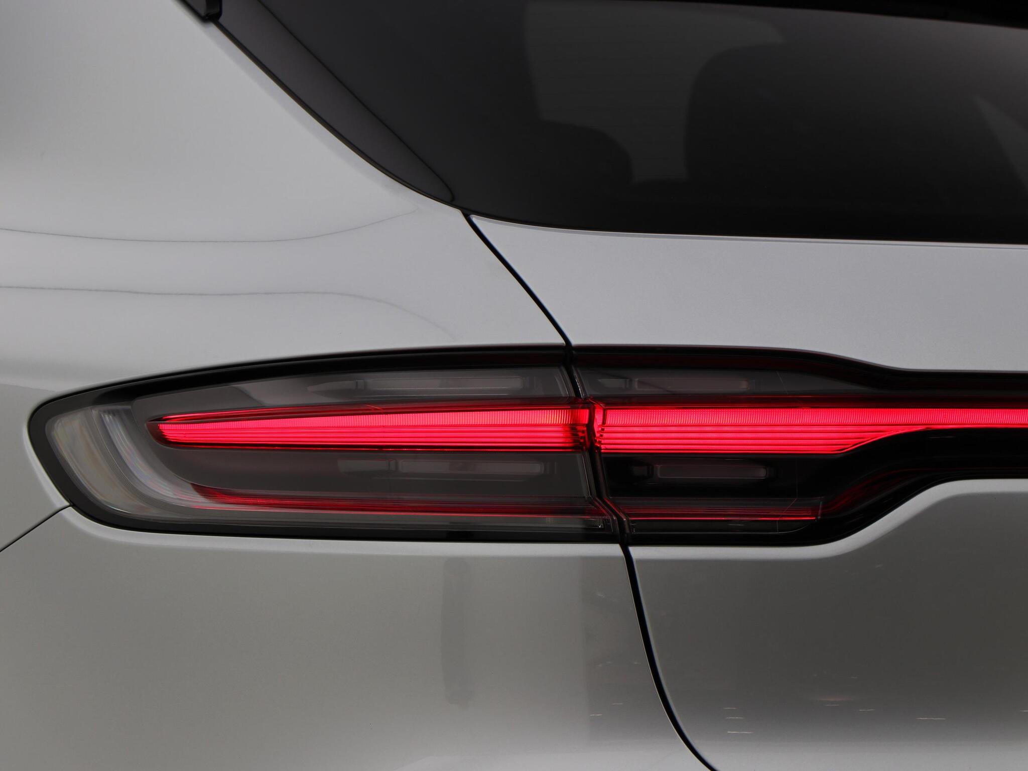 Porsche Macan view 20