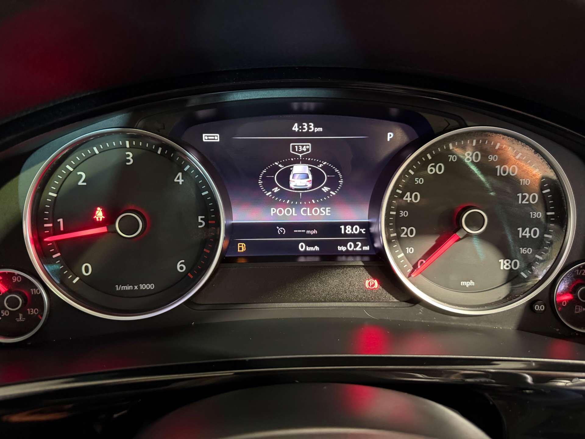 Volkswagen Touareg view 32