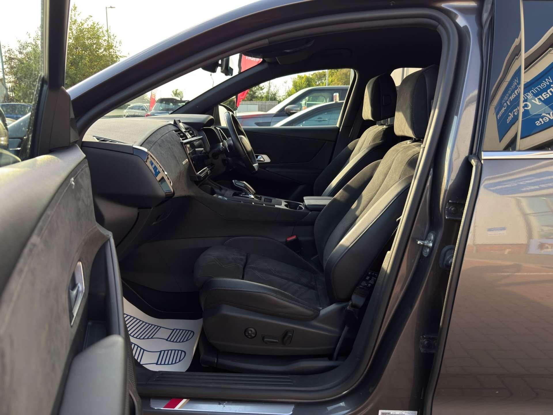 DS Automobiles DS 7 Crossback view 44