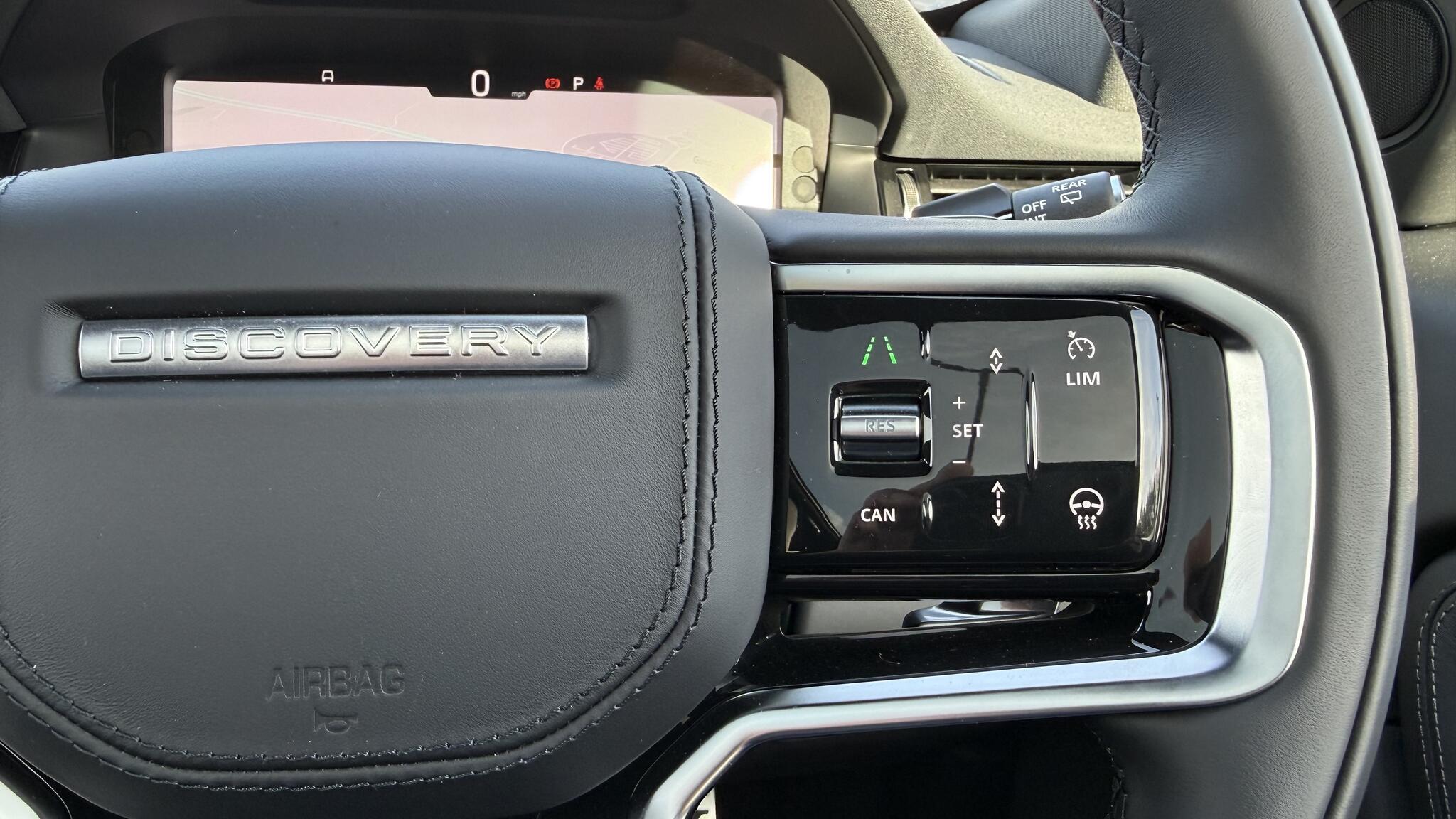 Land Rover Discovery Sport view 46