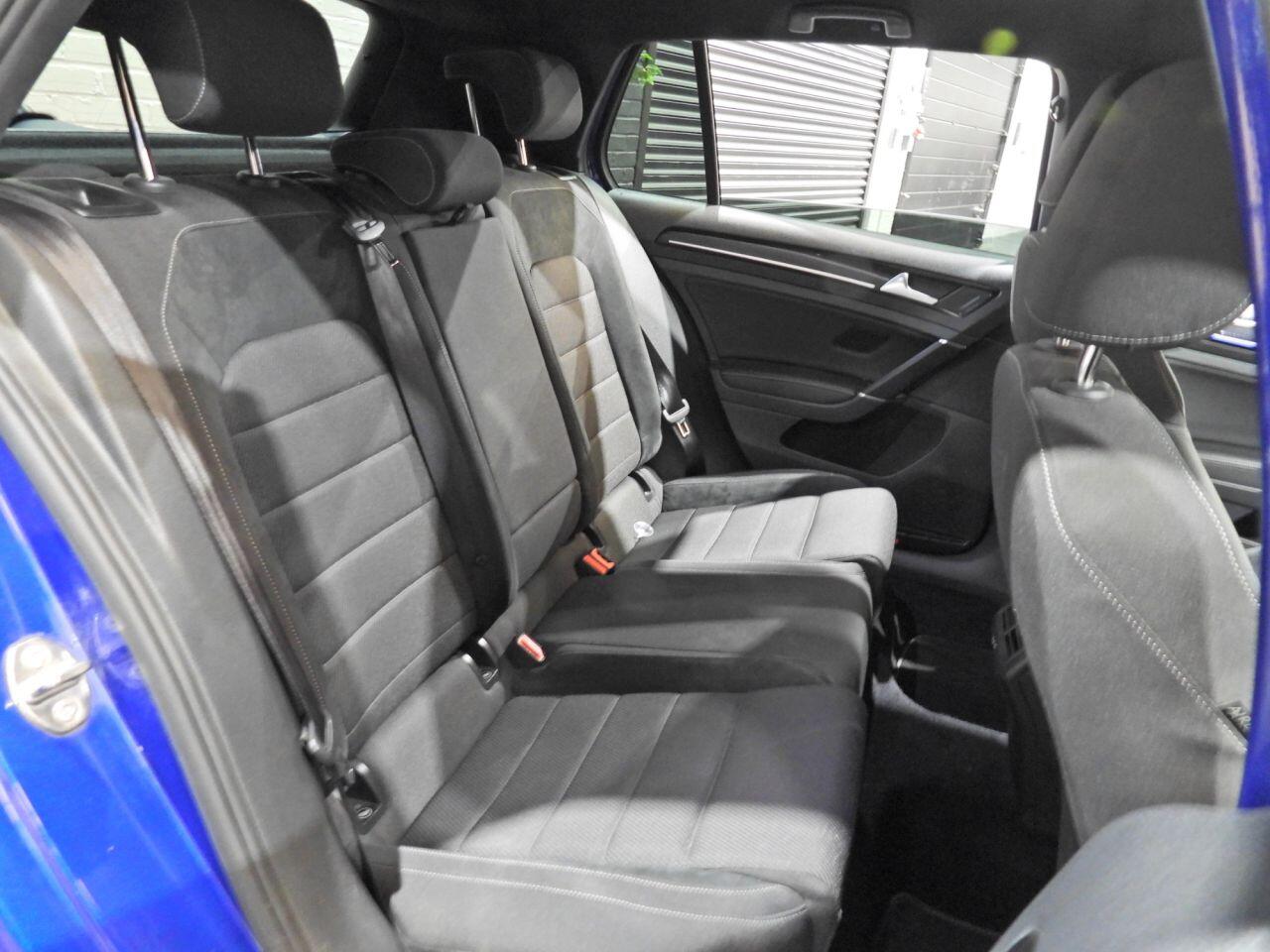 Volkswagen Golf view 17