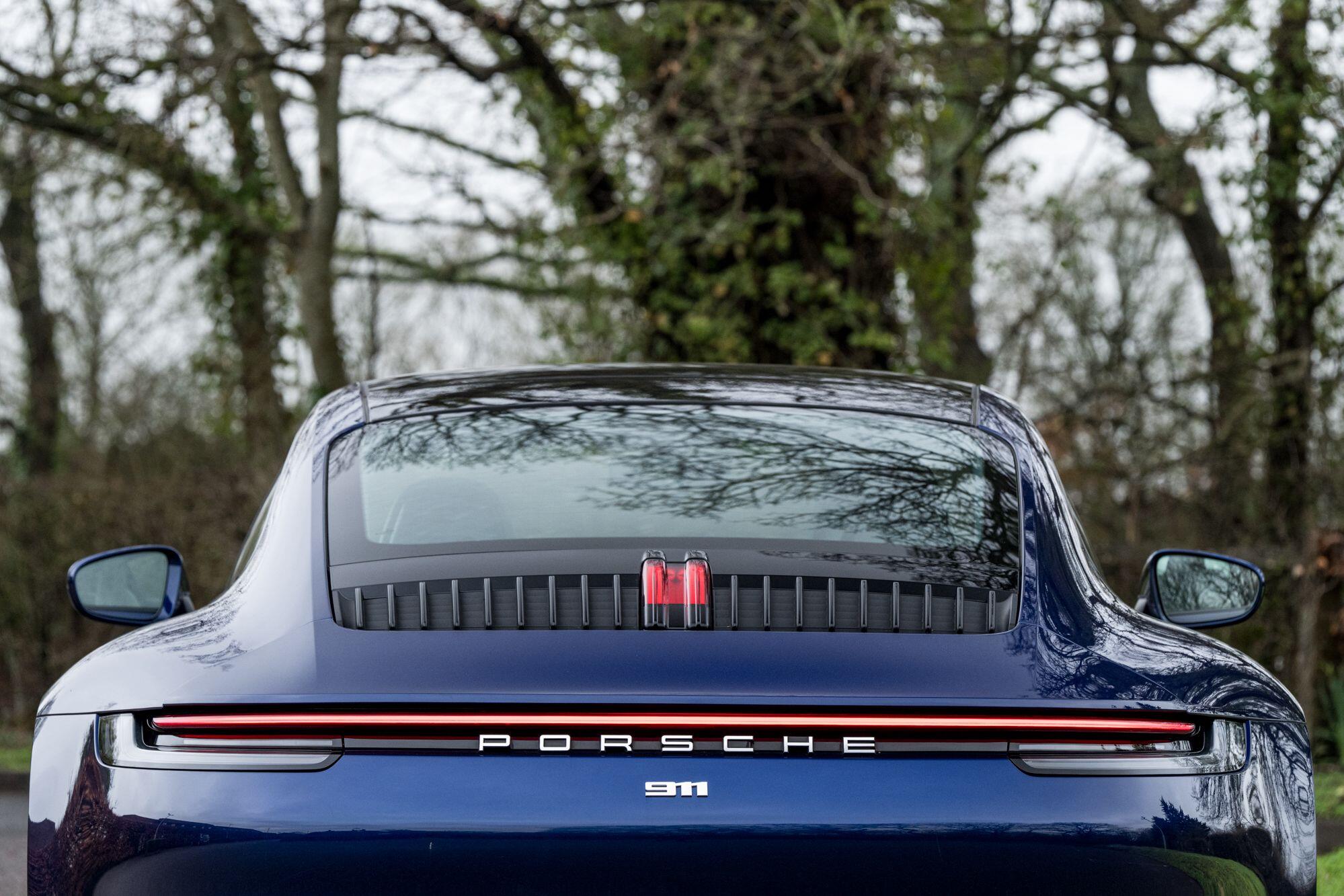 Porsche 911 view 29