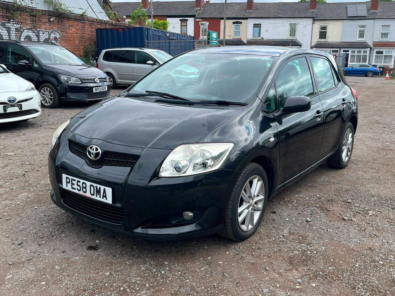 Toyota Auris view 5