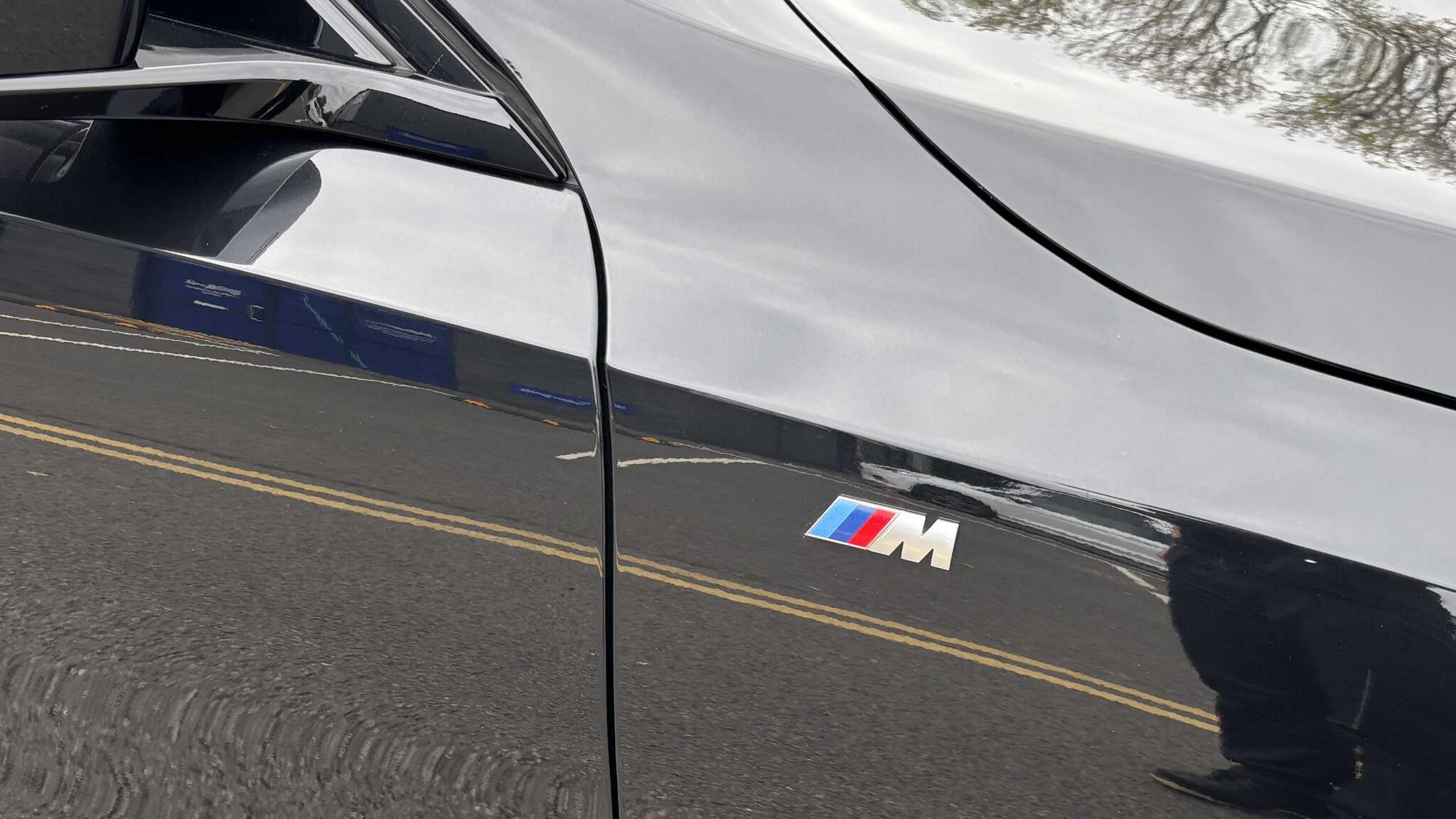 BMW 5 Series view 43