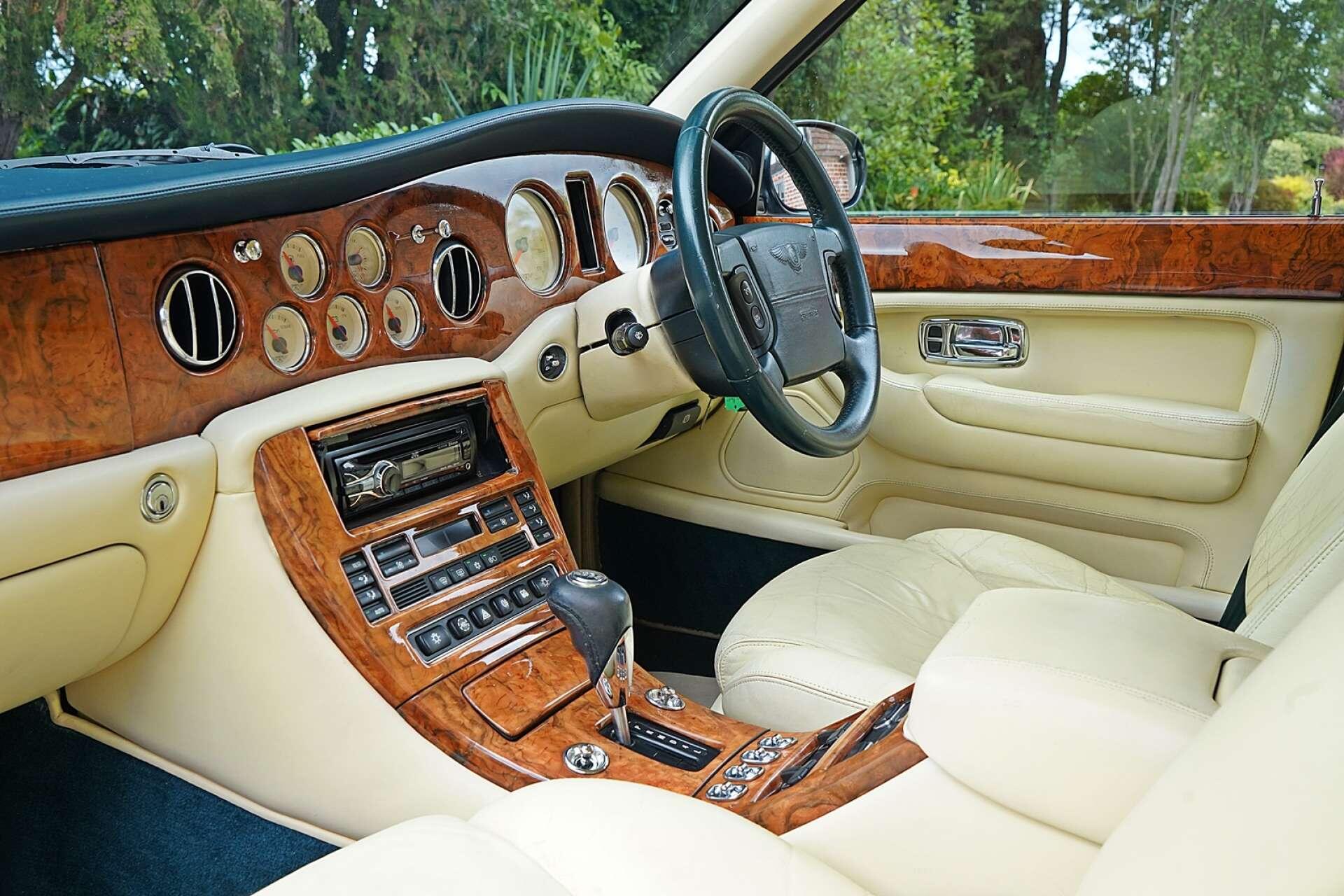 Bentley Arnage view 14