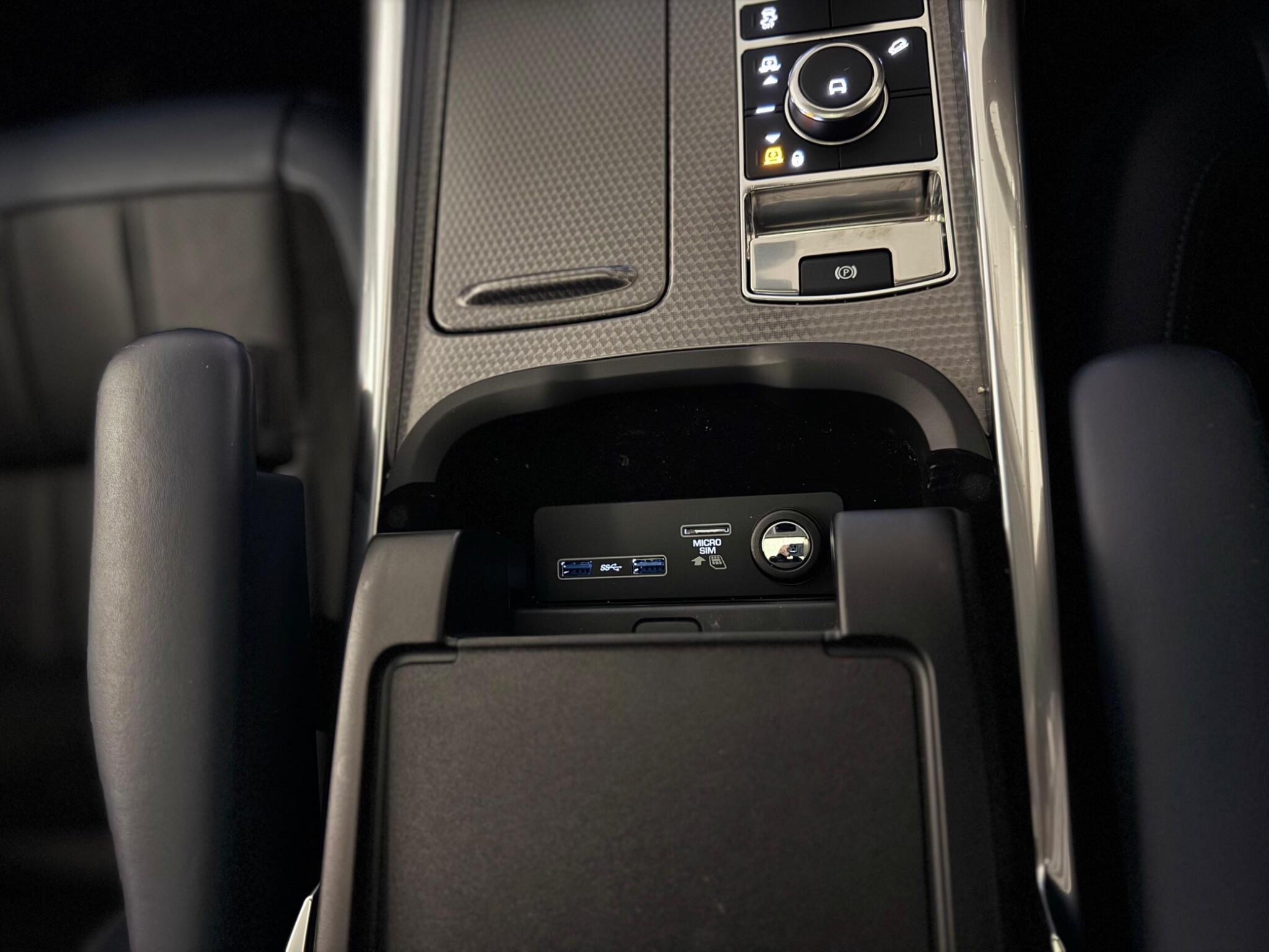Land Rover Range Rover Sport view 30