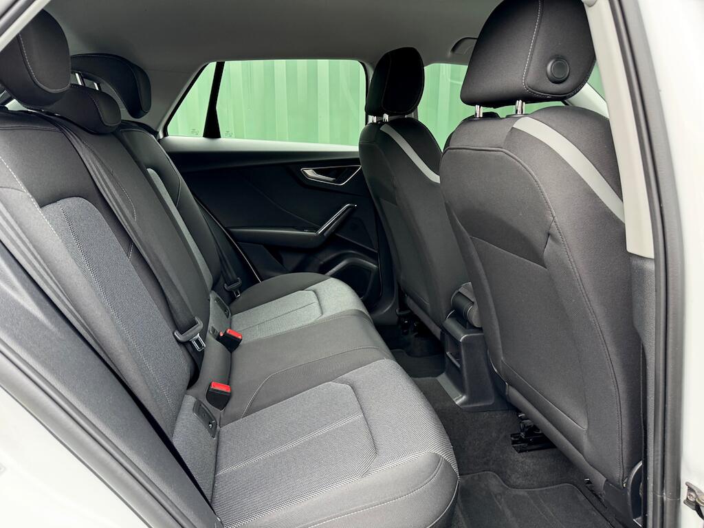 Audi Q2 view 33