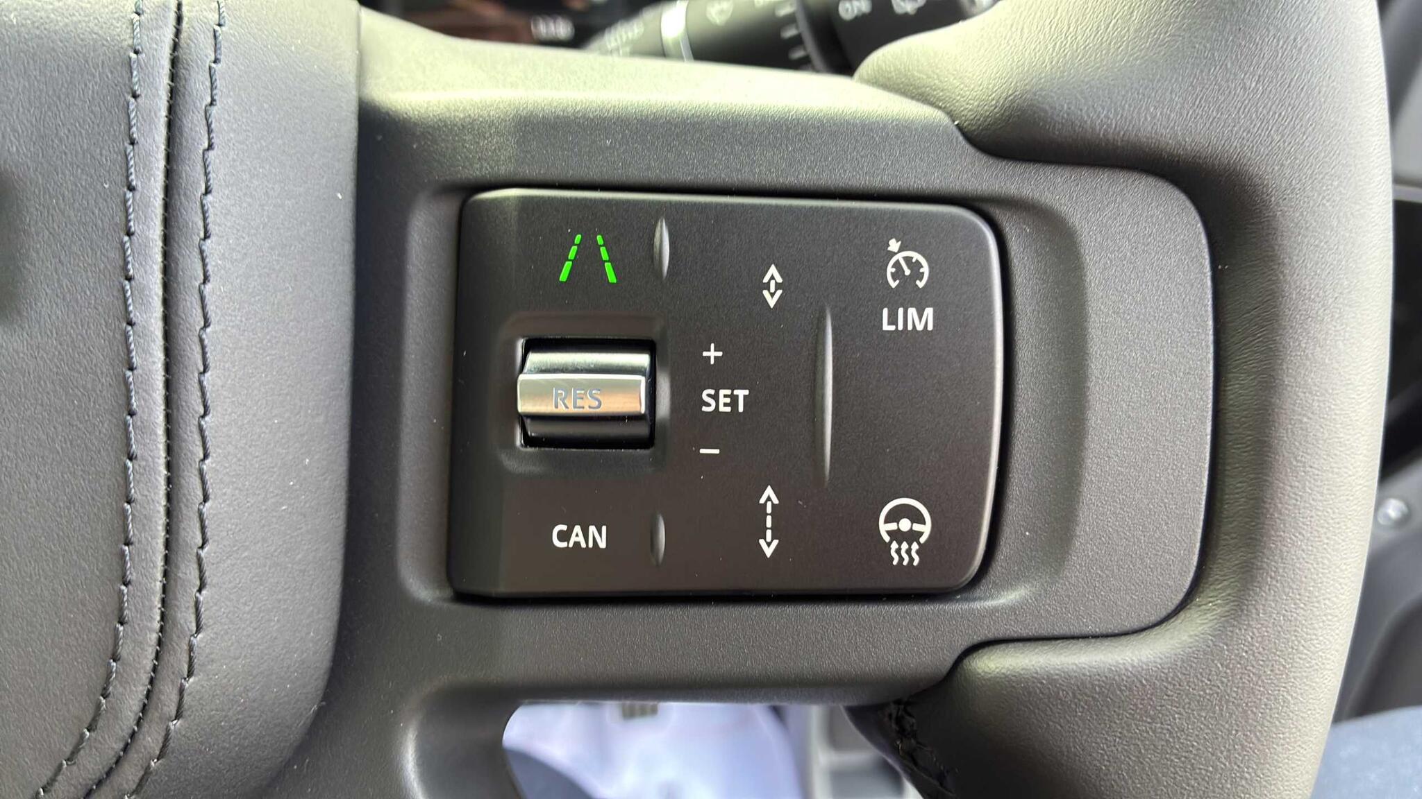 Land Rover Defender view 28
