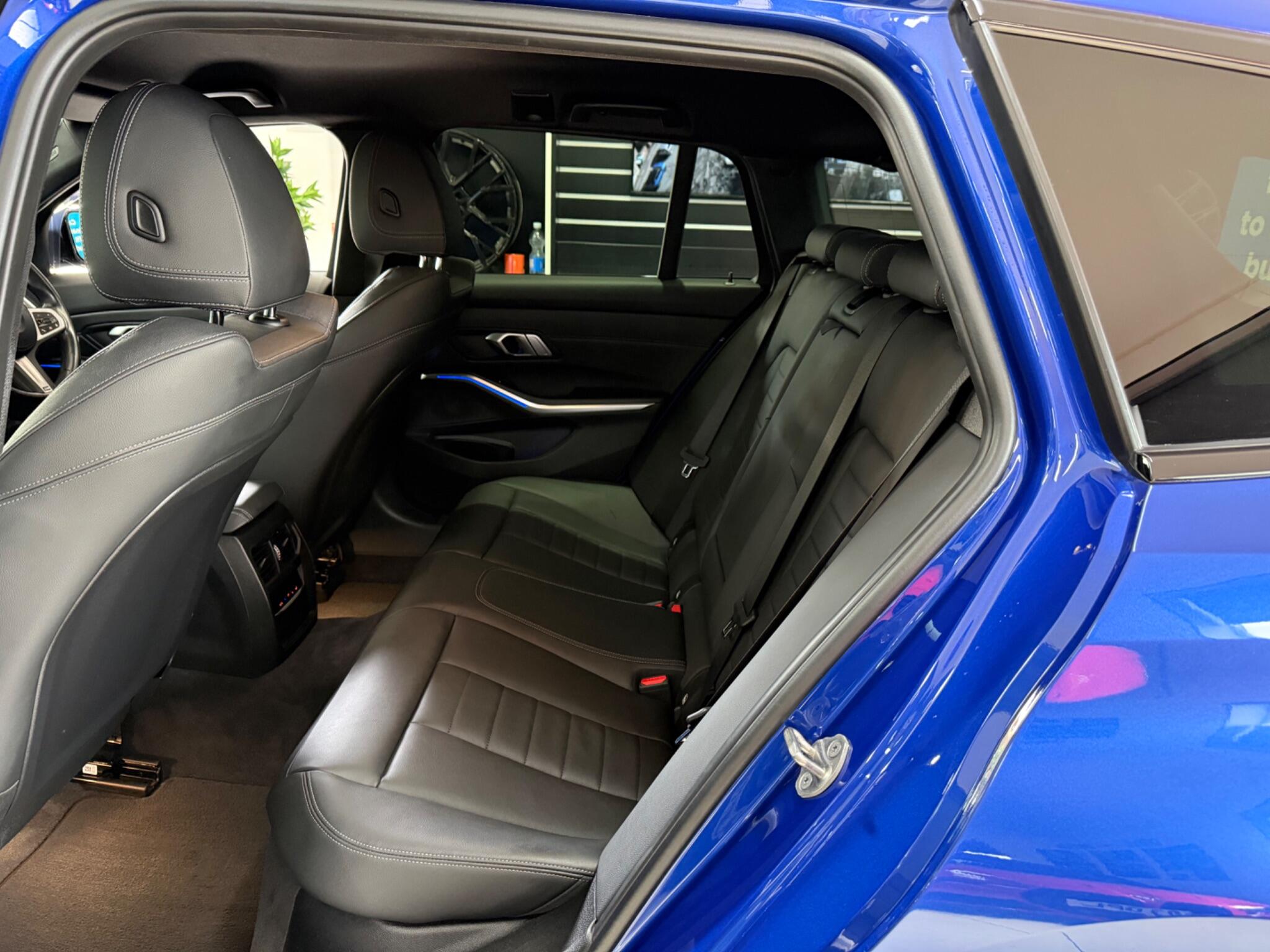 BMW 3 Series view 41