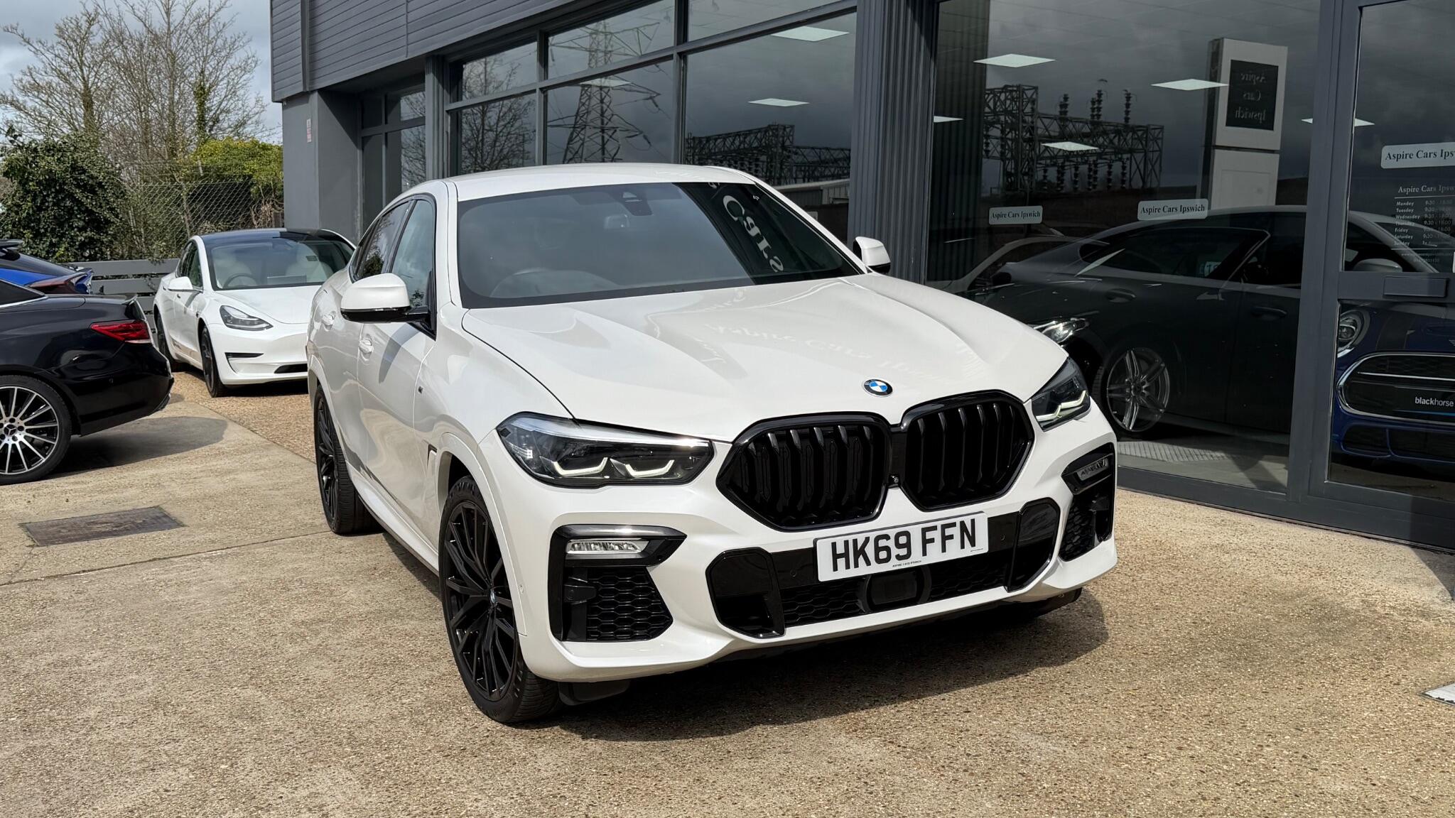 BMW X6 view 6