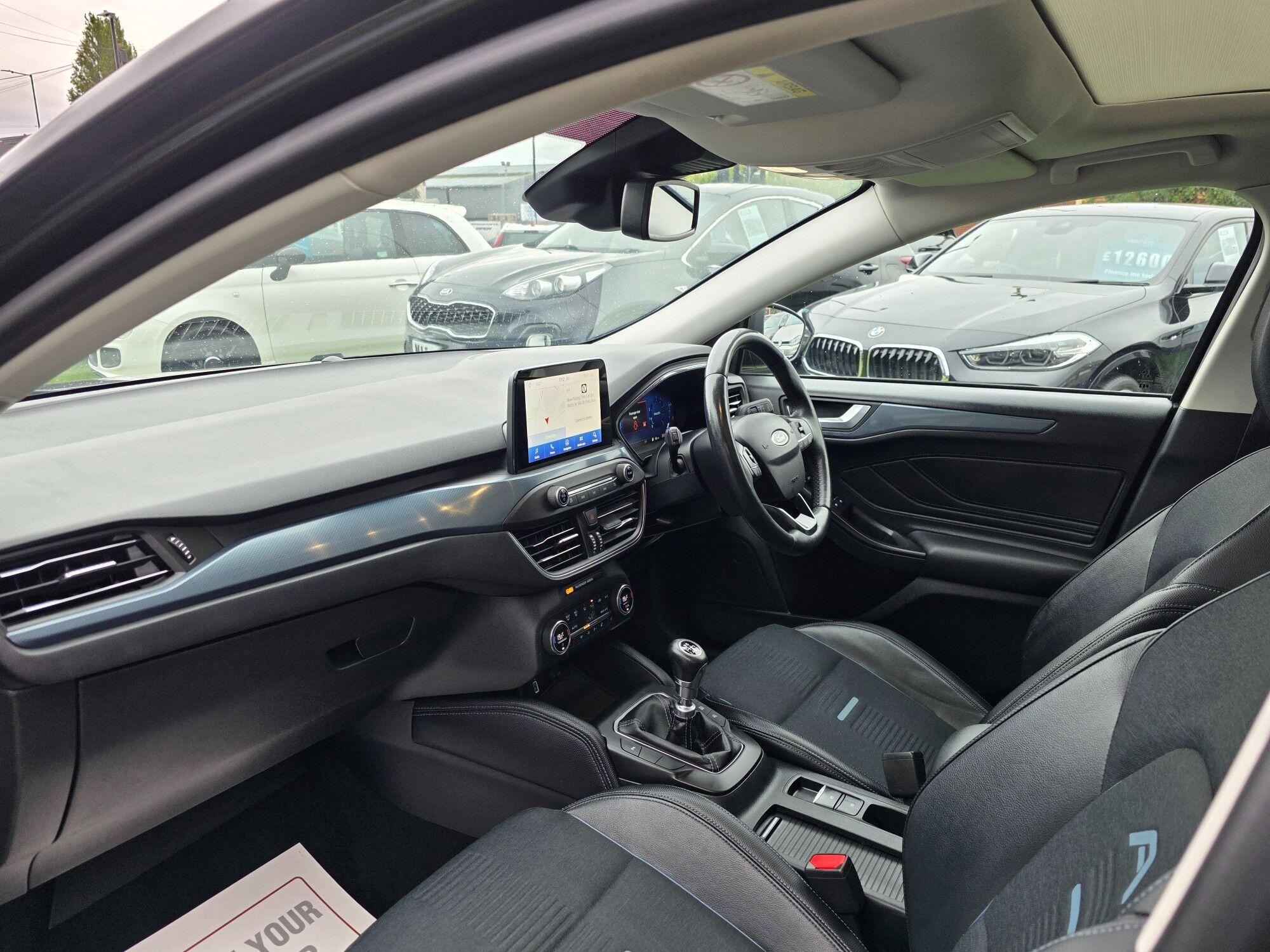 Ford Focus view 38