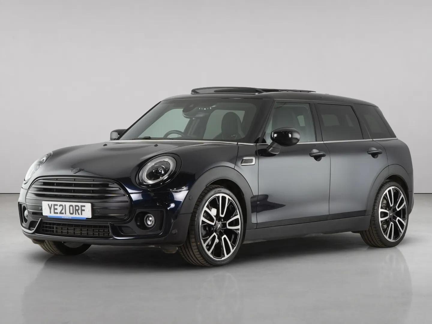 MINI Clubman view 2