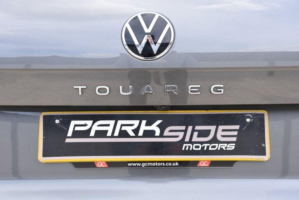 Volkswagen Touareg view 19