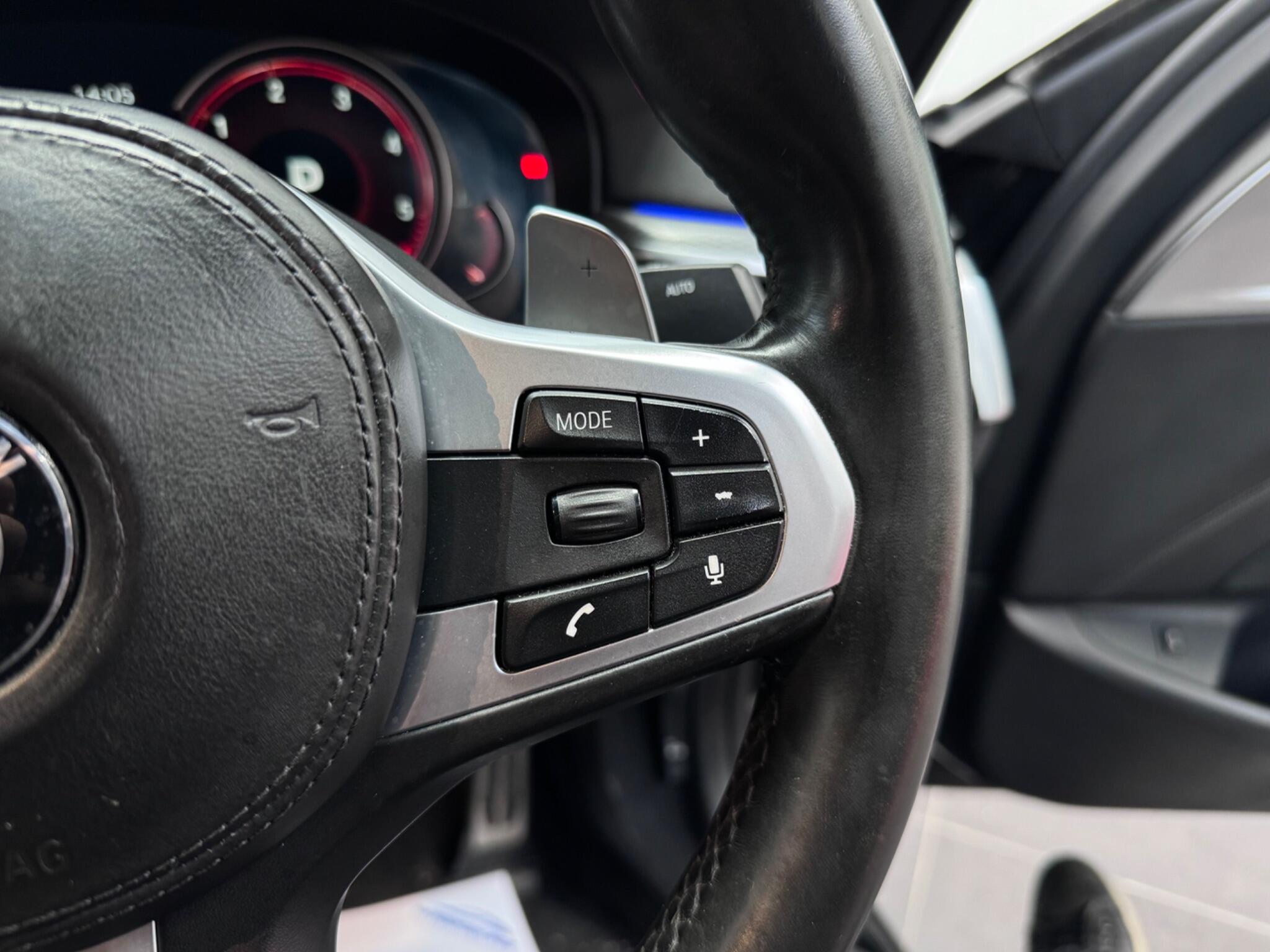 BMW 5 Series view 29
