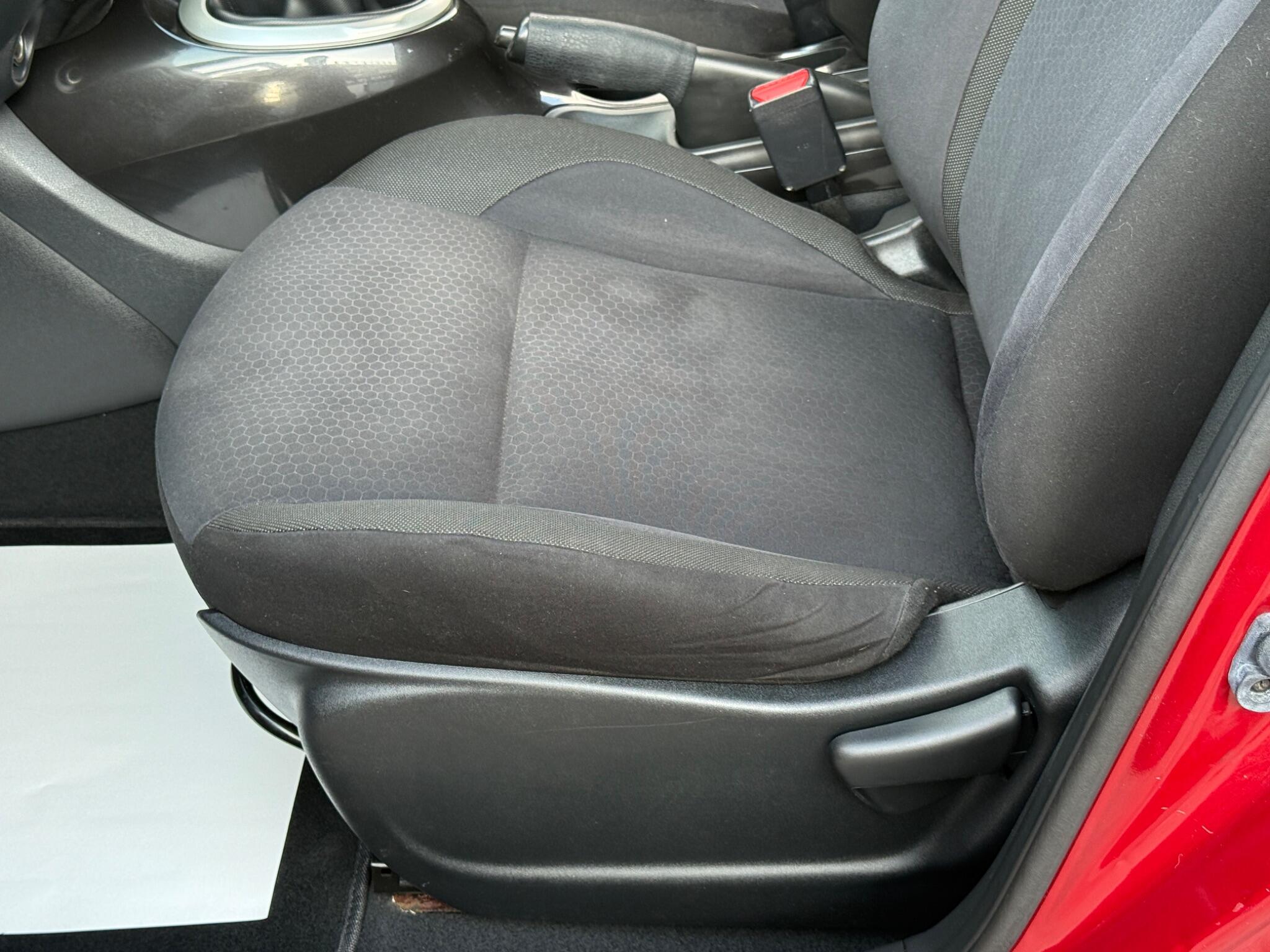 Nissan Juke - Image 32