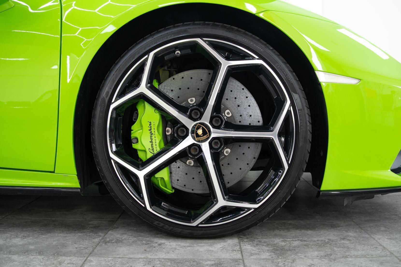Lamborghini Huracan view 6