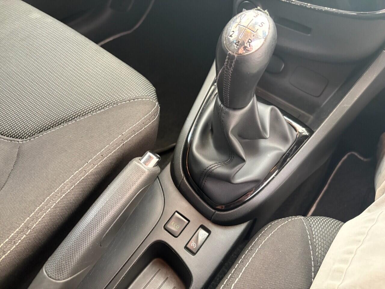Renault Clio view 21