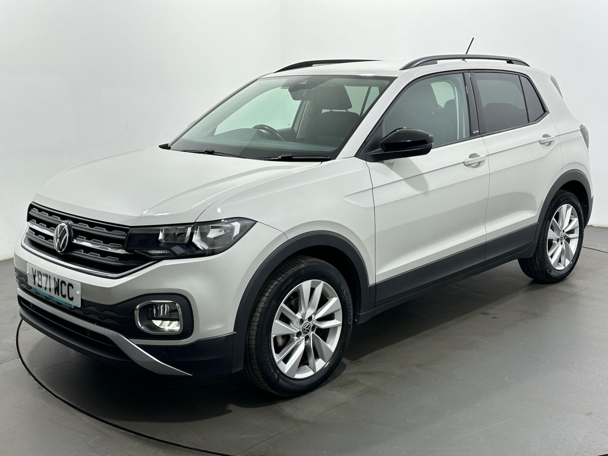 Volkswagen T-Cross view 53