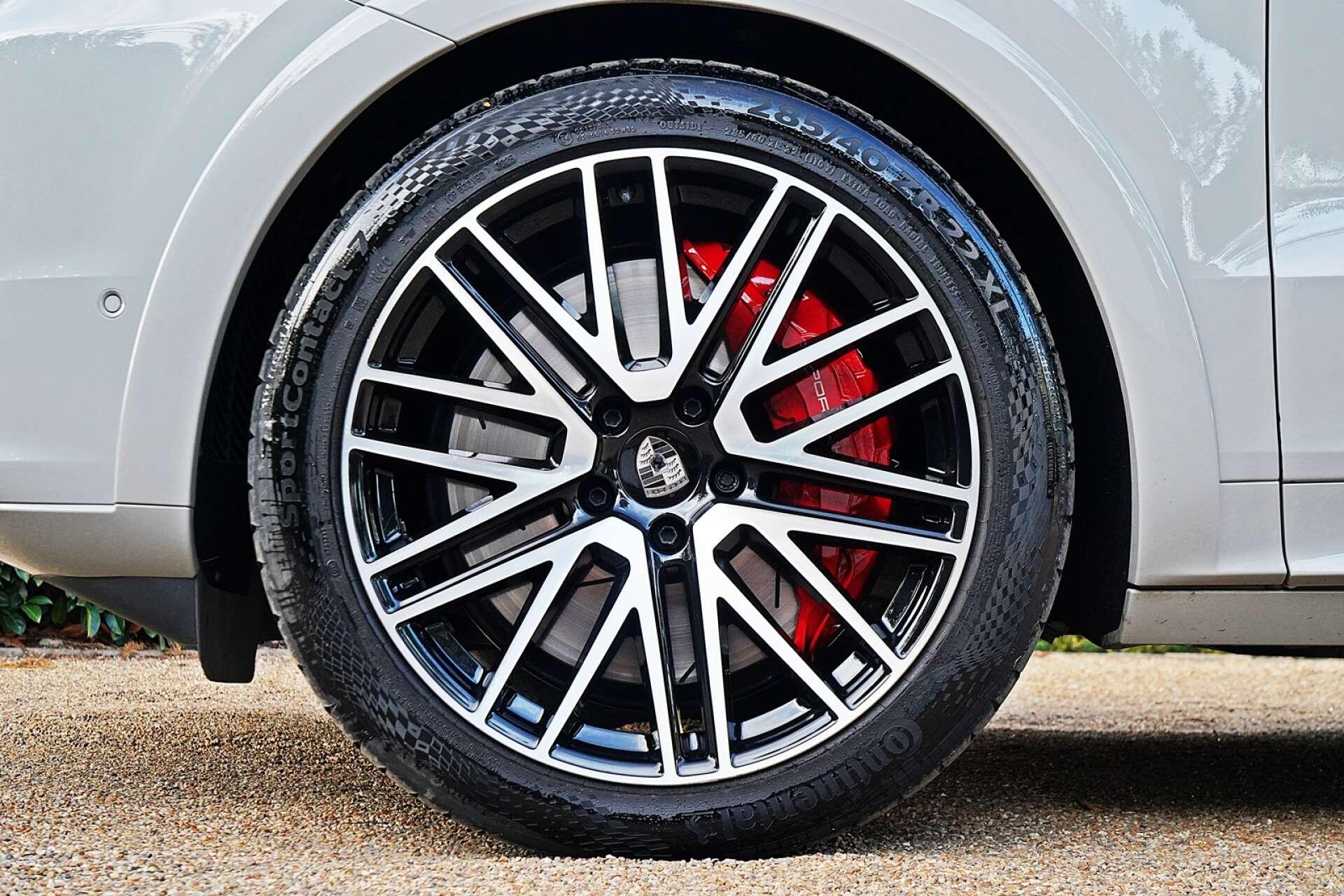 Porsche Cayenne view 2