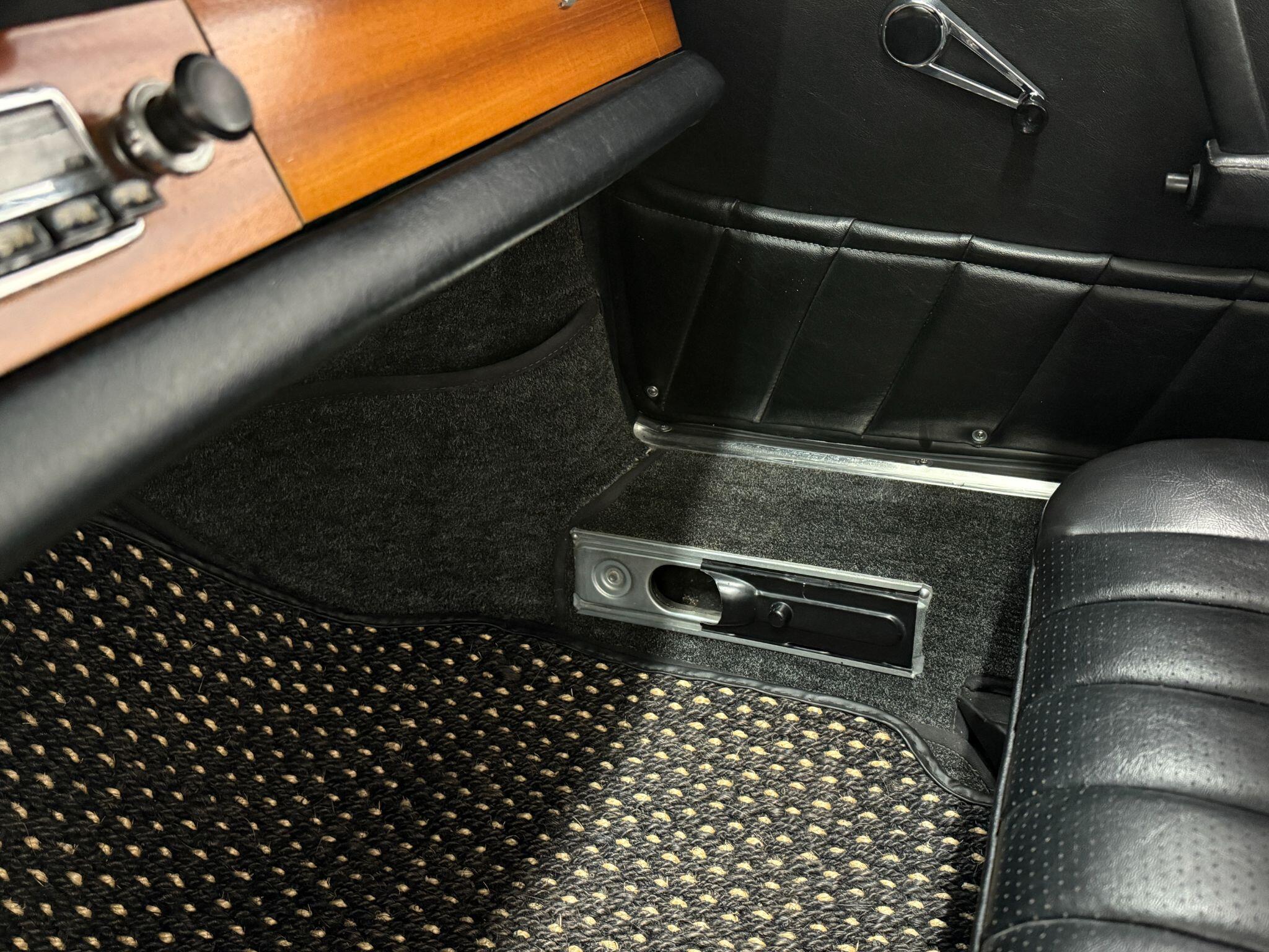 Porsche 911 view 61
