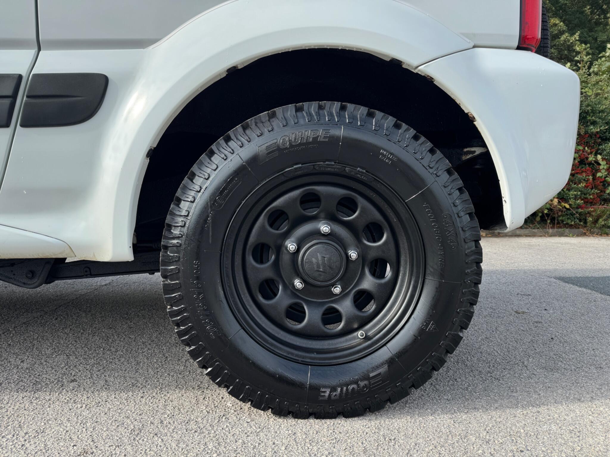 Suzuki Jimny view 13
