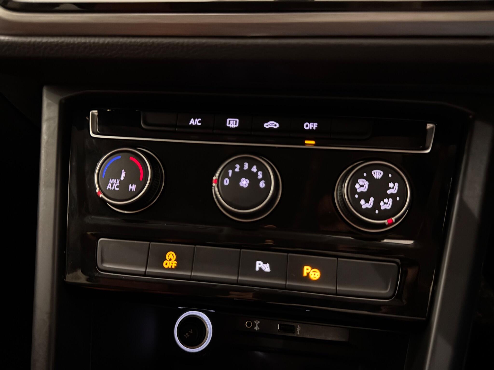 Volkswagen Touran view 14