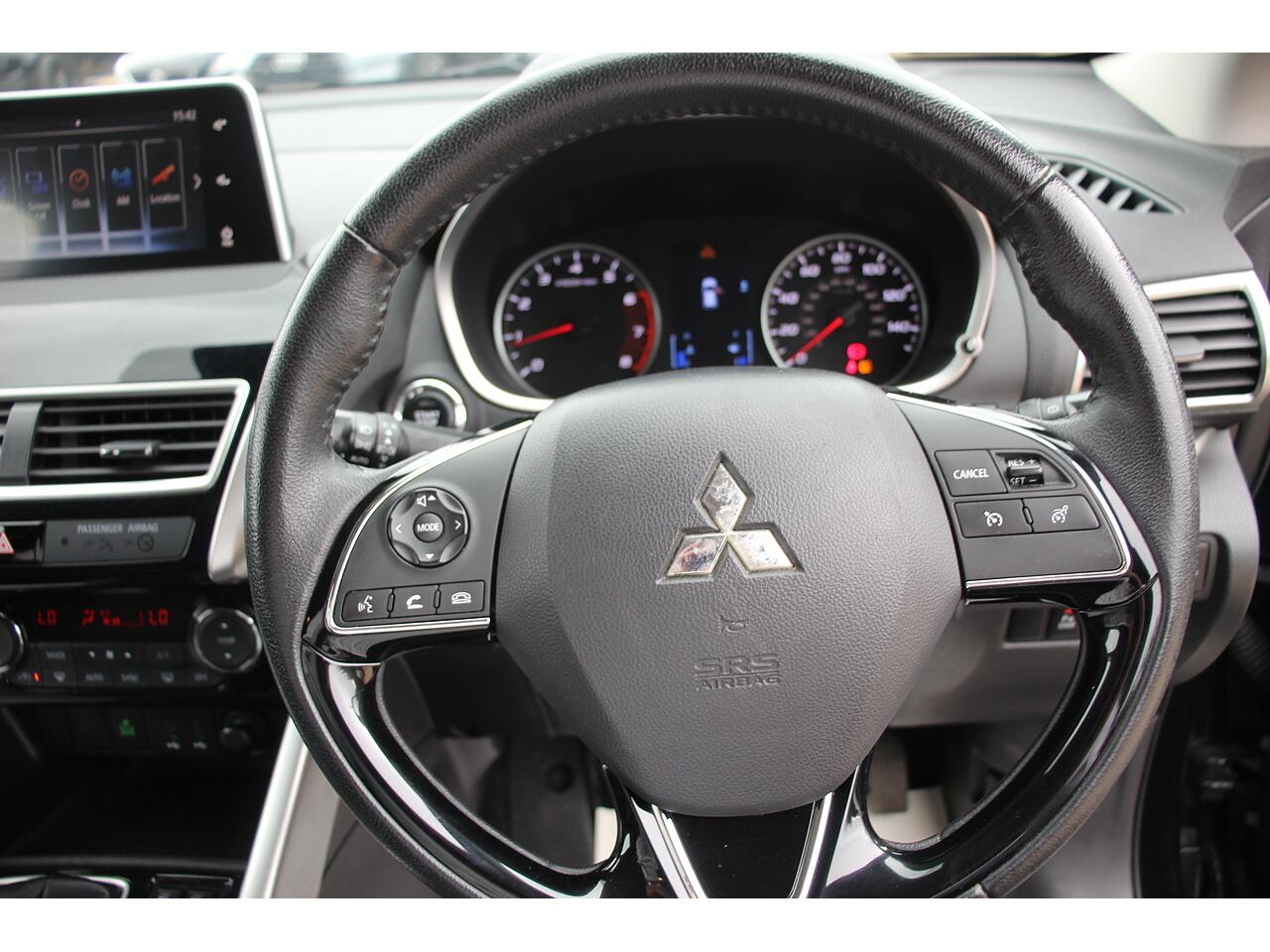 Mitsubishi Eclipse Cross view 31