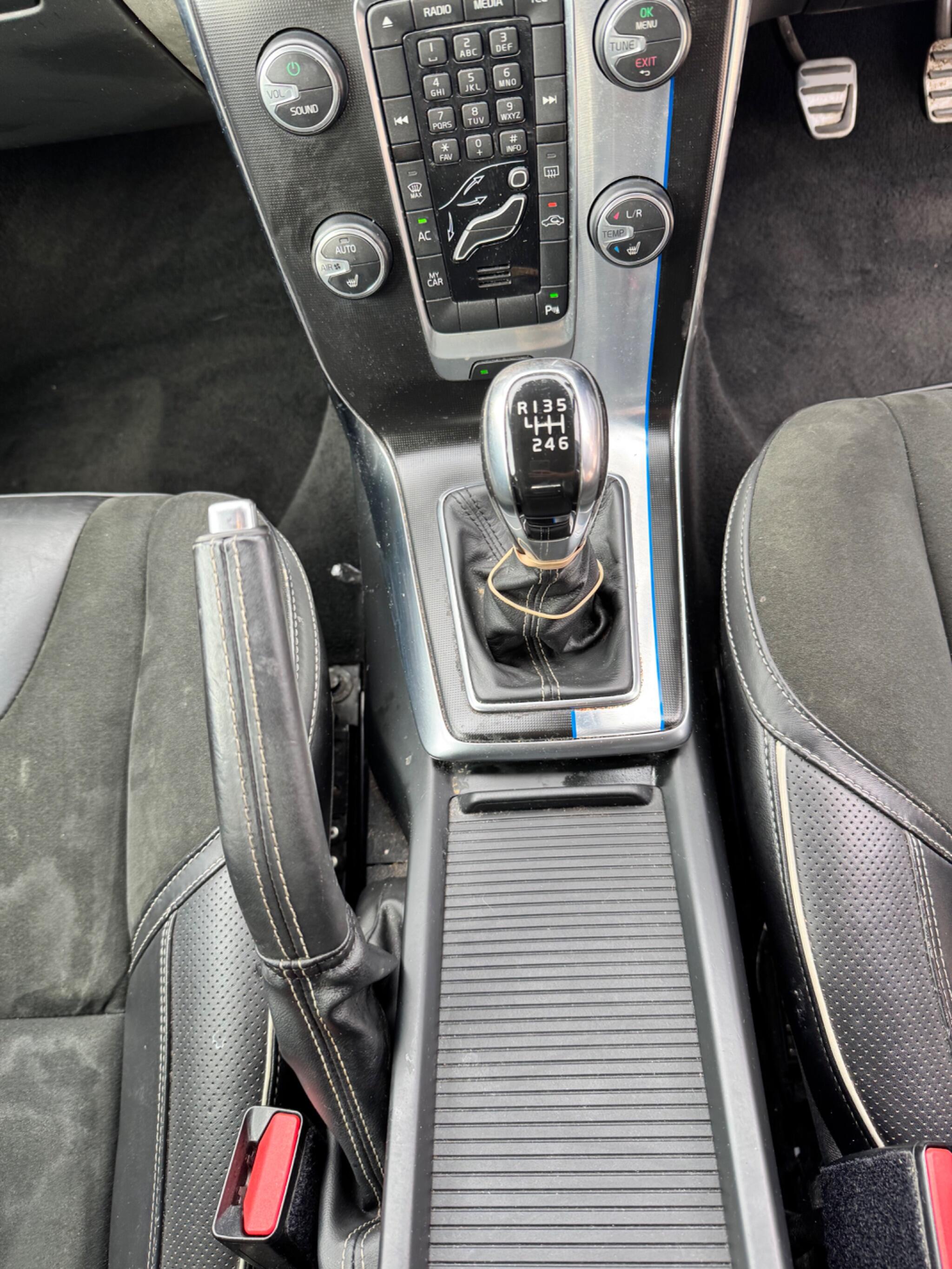 Volvo V40 view 21