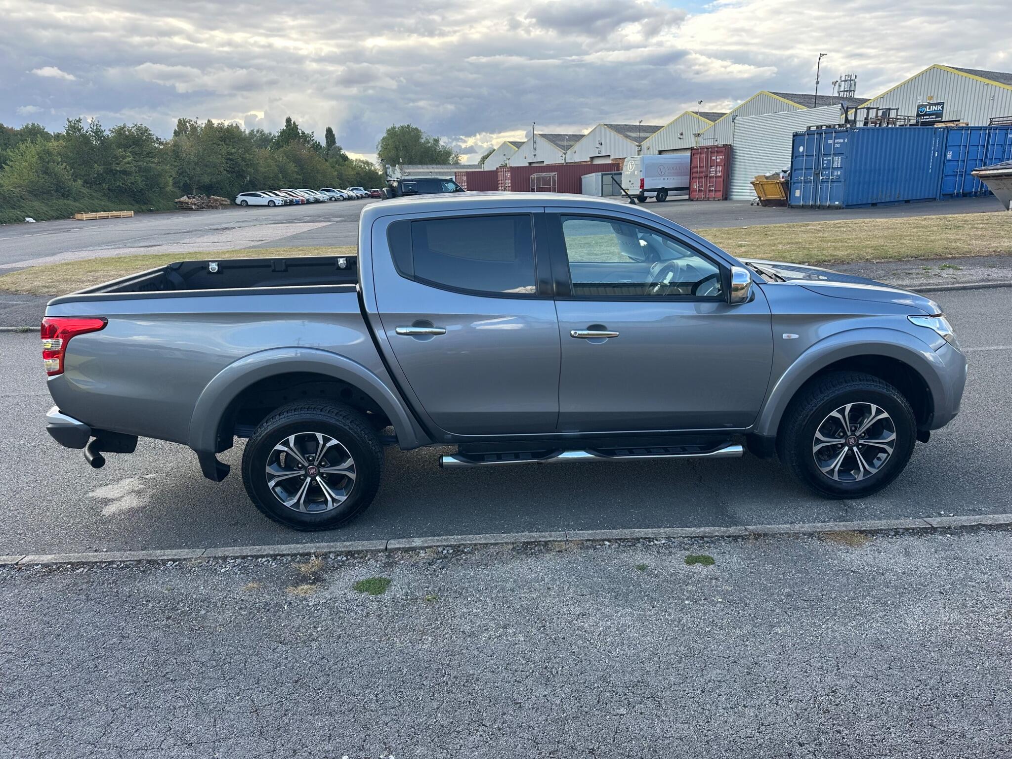 Fiat Fullback view 13