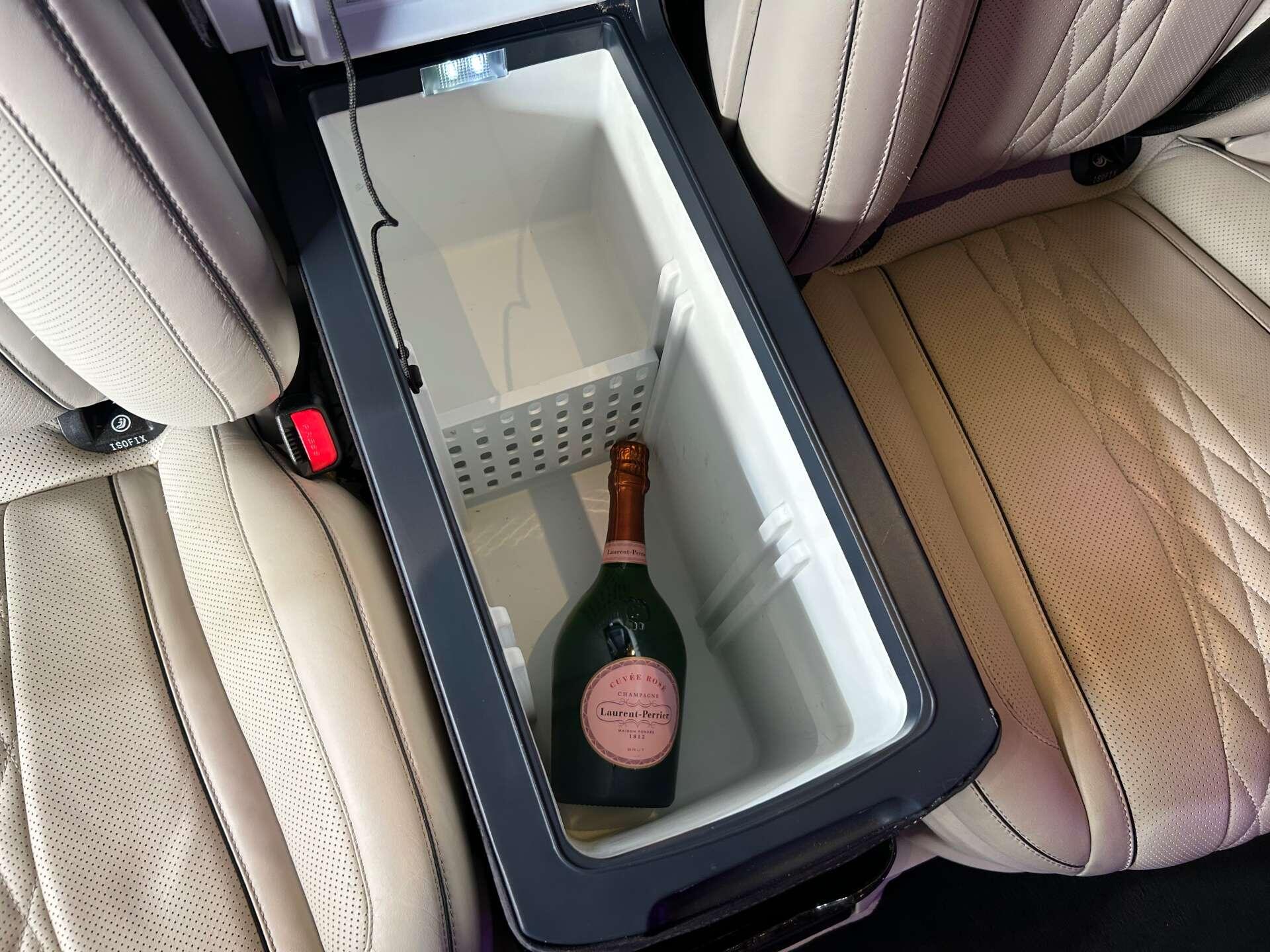 Mercedes-Benz V Class view 16