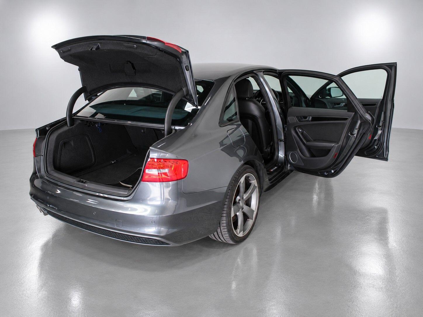 Audi A4 view 21