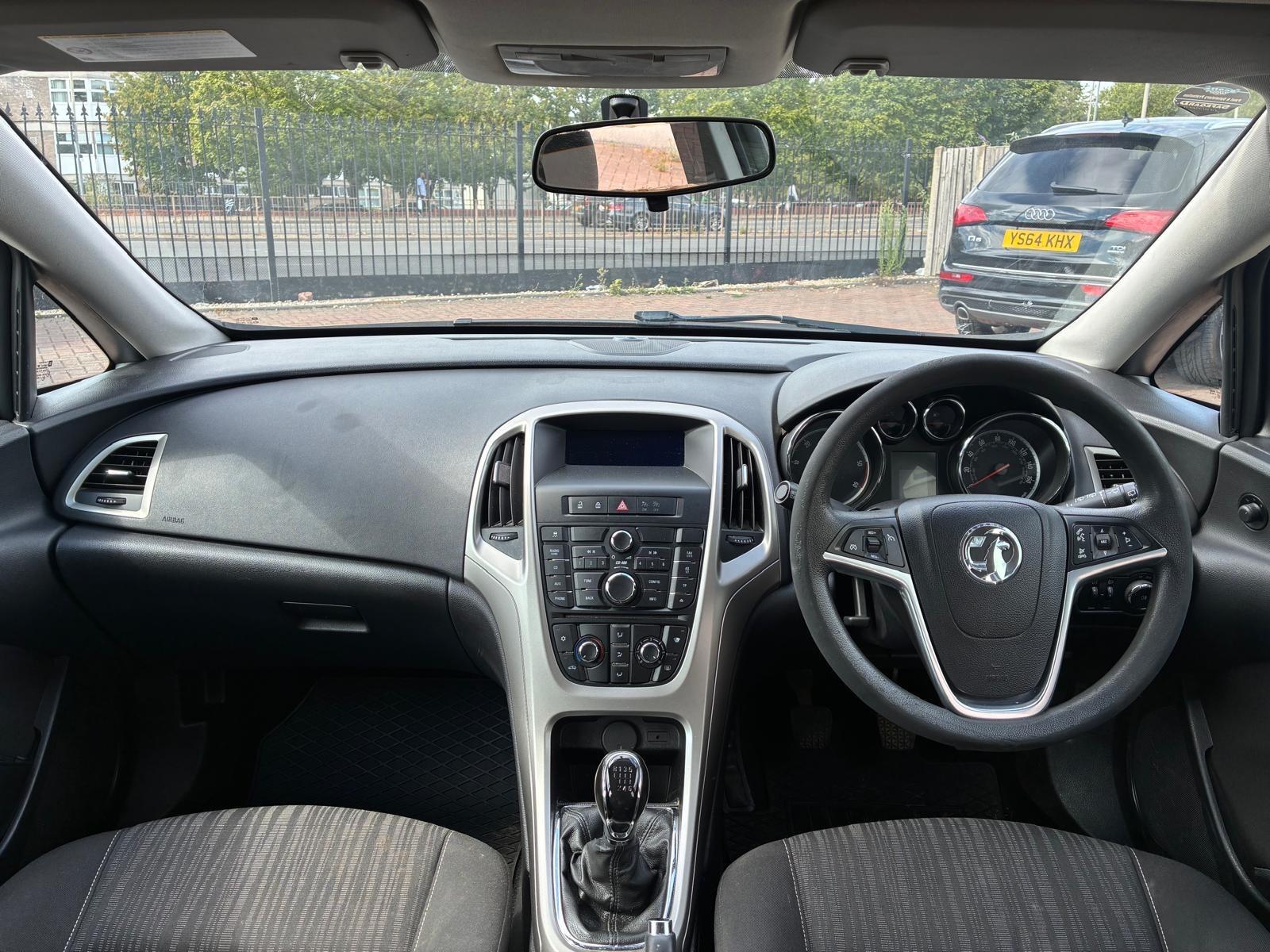Vauxhall Astra view 19