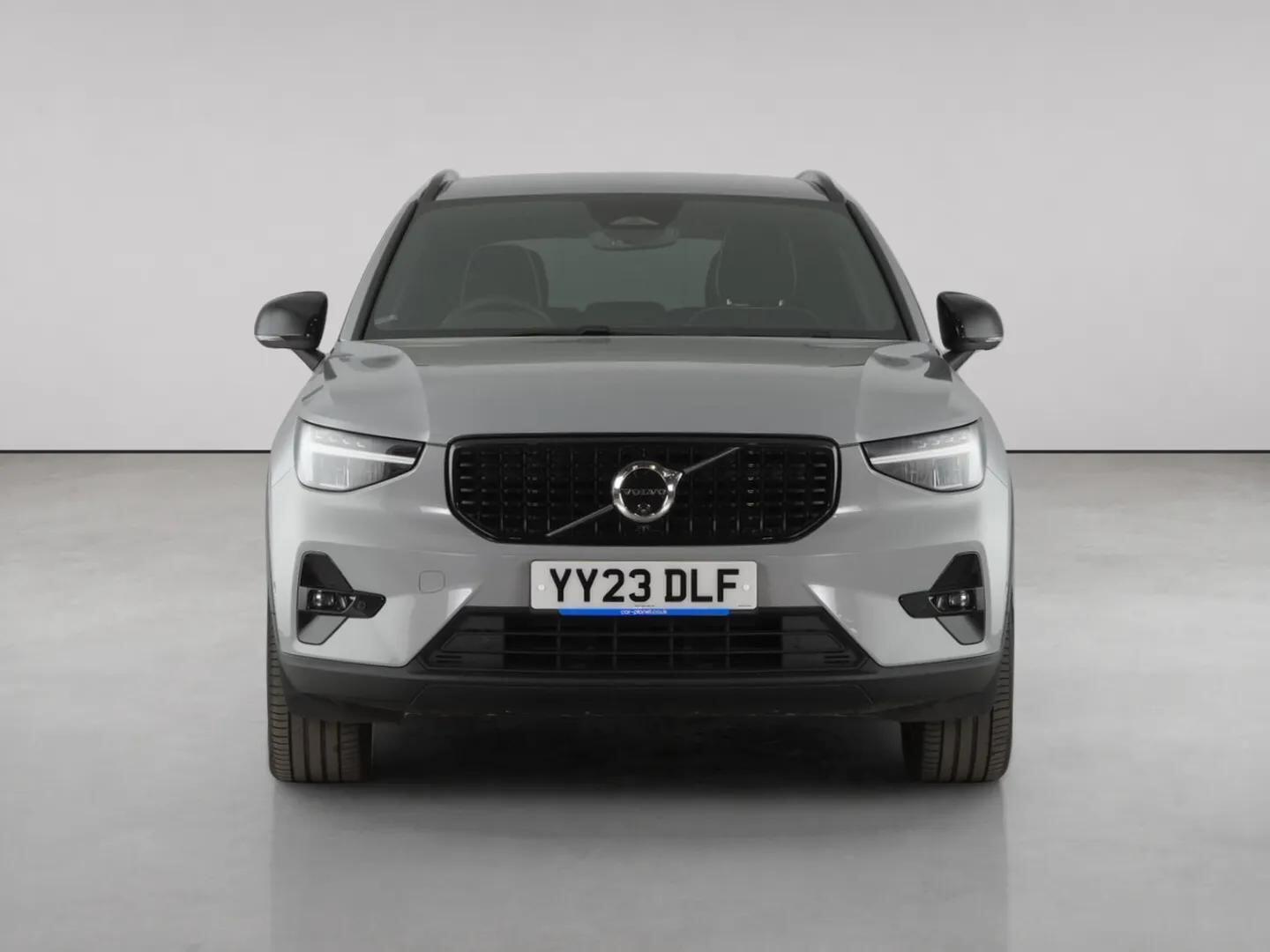 Volvo XC40 view 5