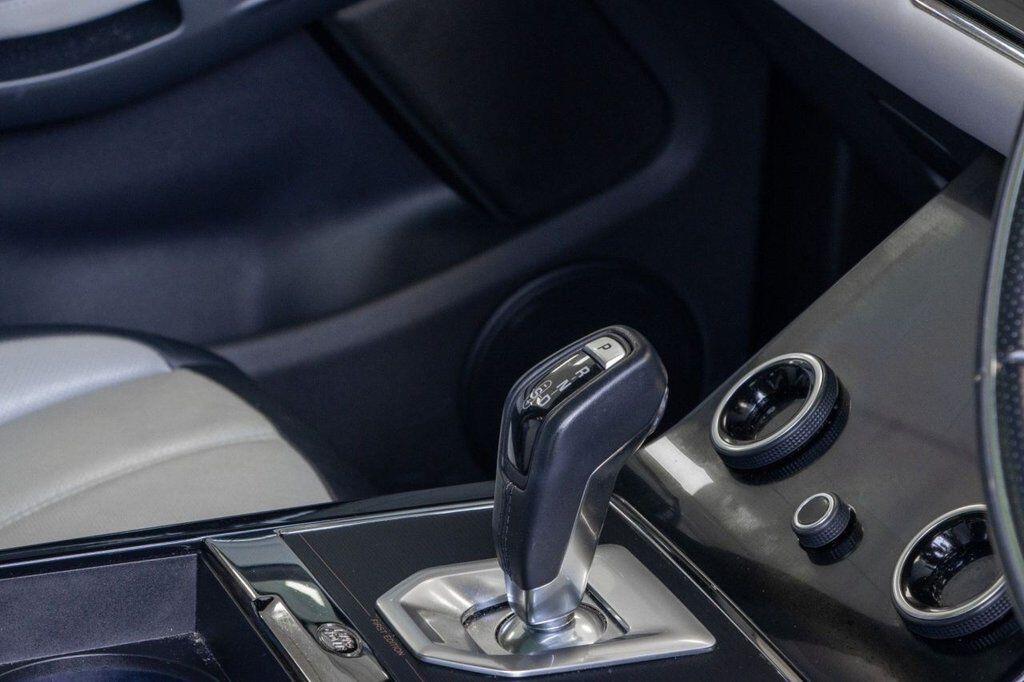 Land Rover Range Rover Evoque view 24