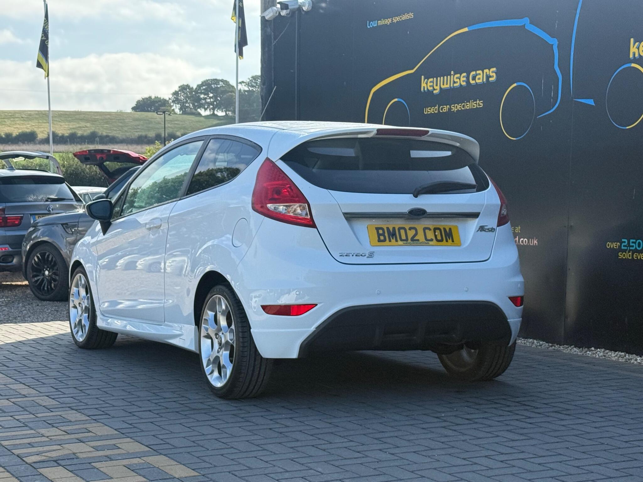 Ford Fiesta view 3