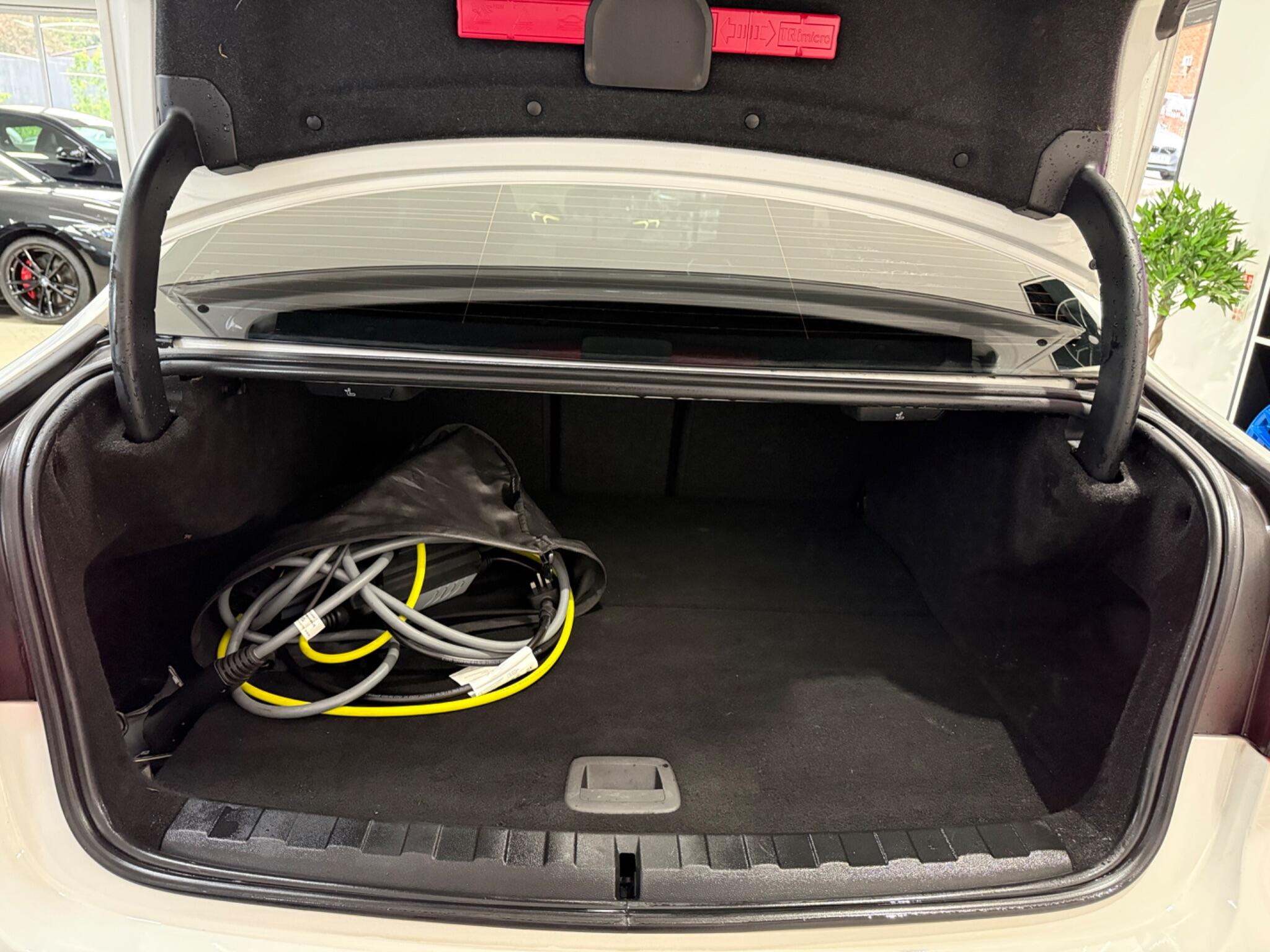 BMW 3 Series view 37