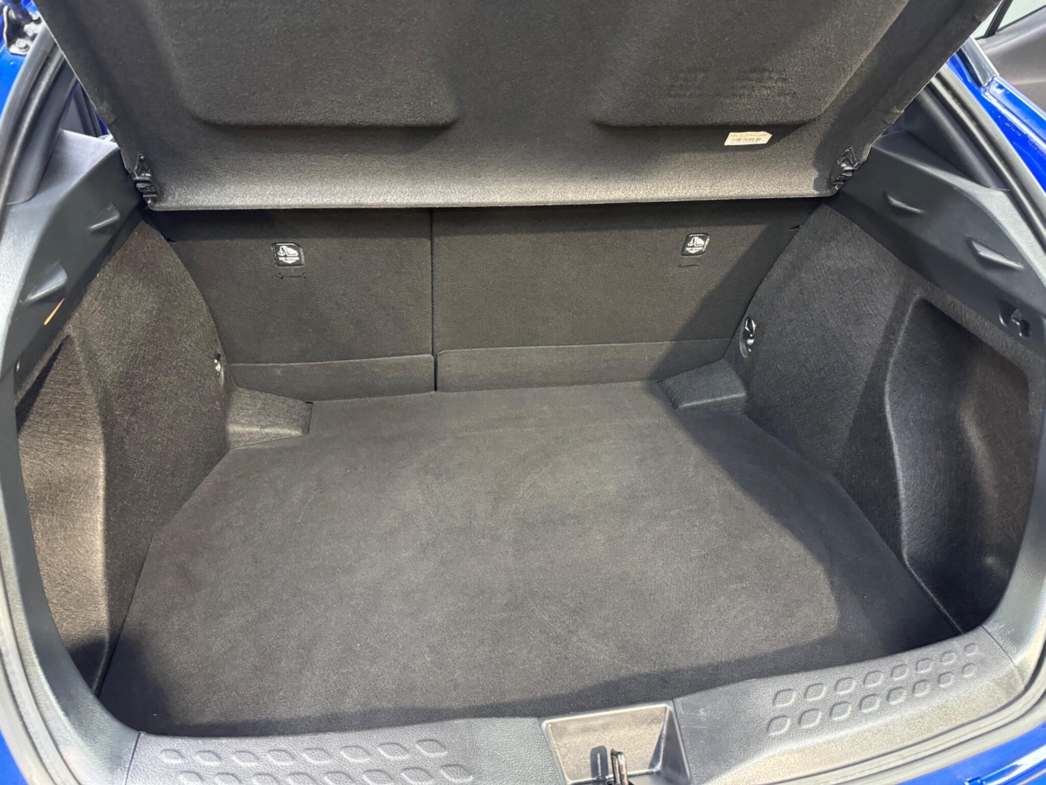 Toyota C-HR view 9