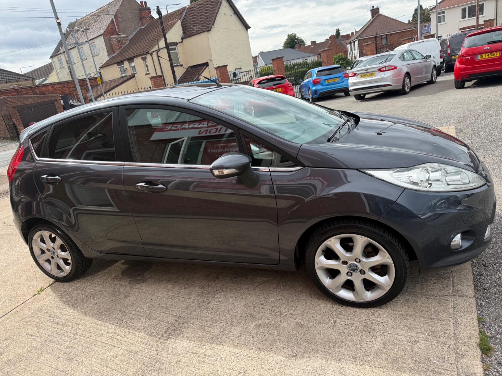 Ford Fiesta view 6