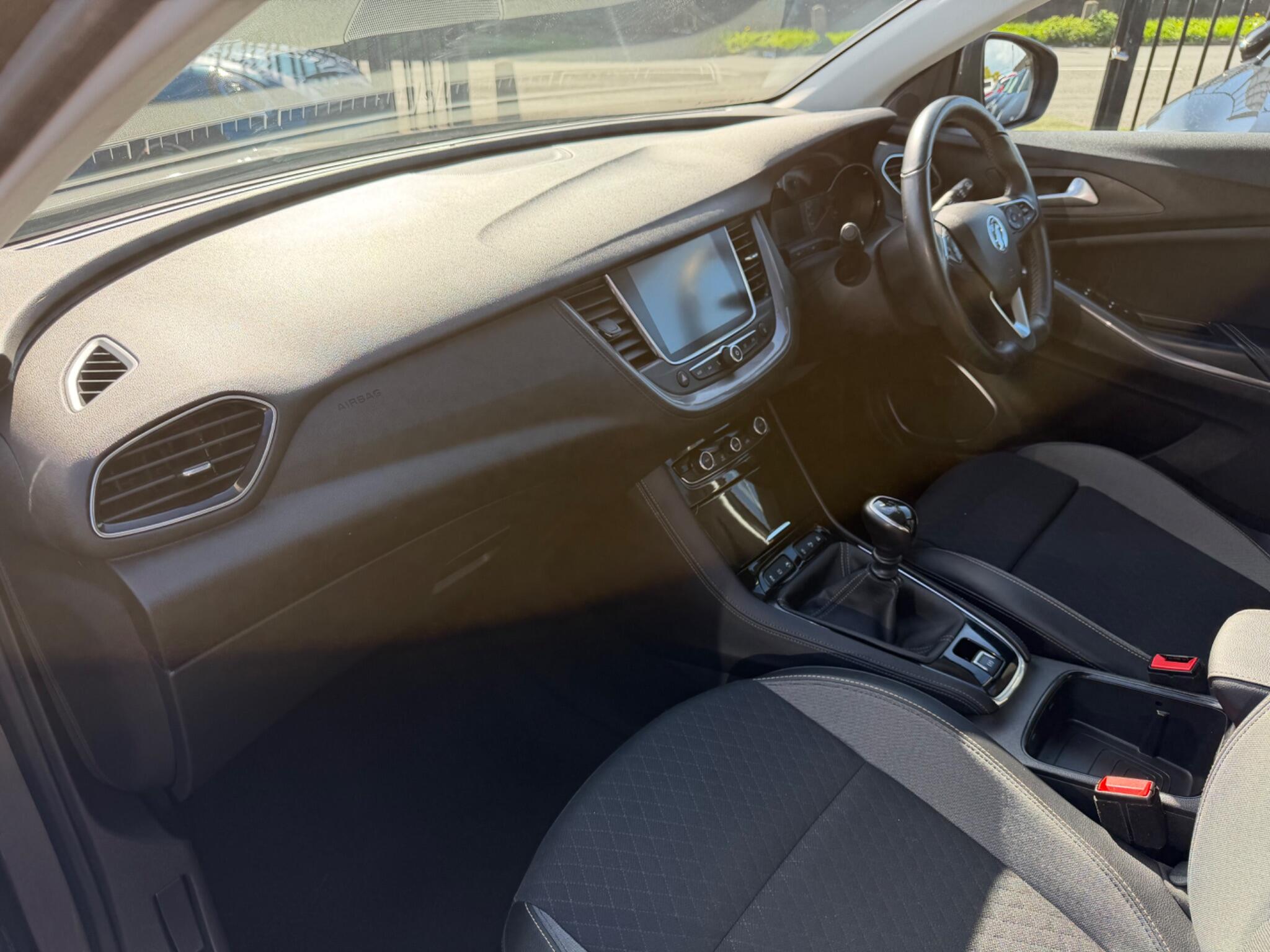 Vauxhall Grandland X view 16