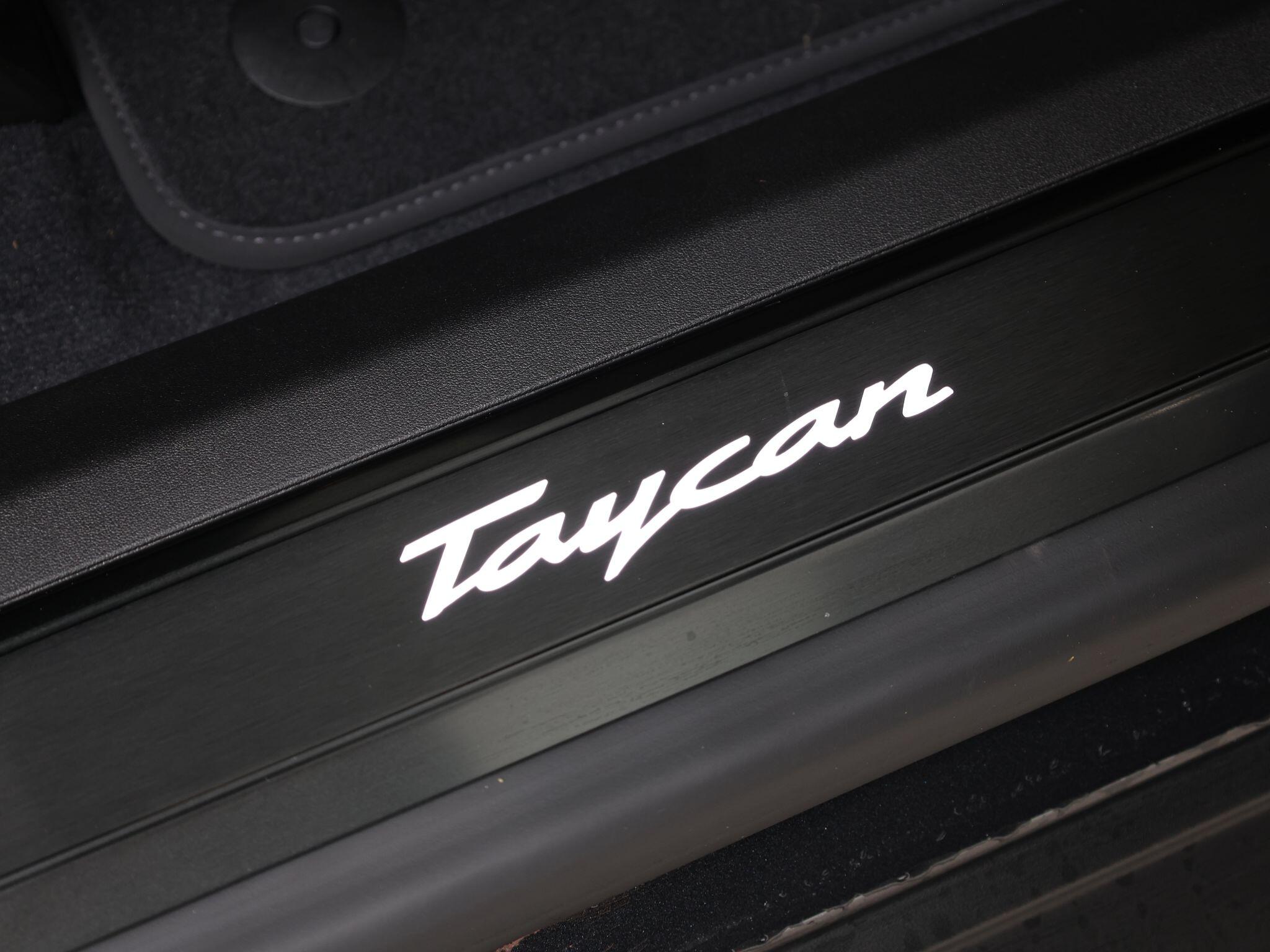 Porsche Taycan view 30