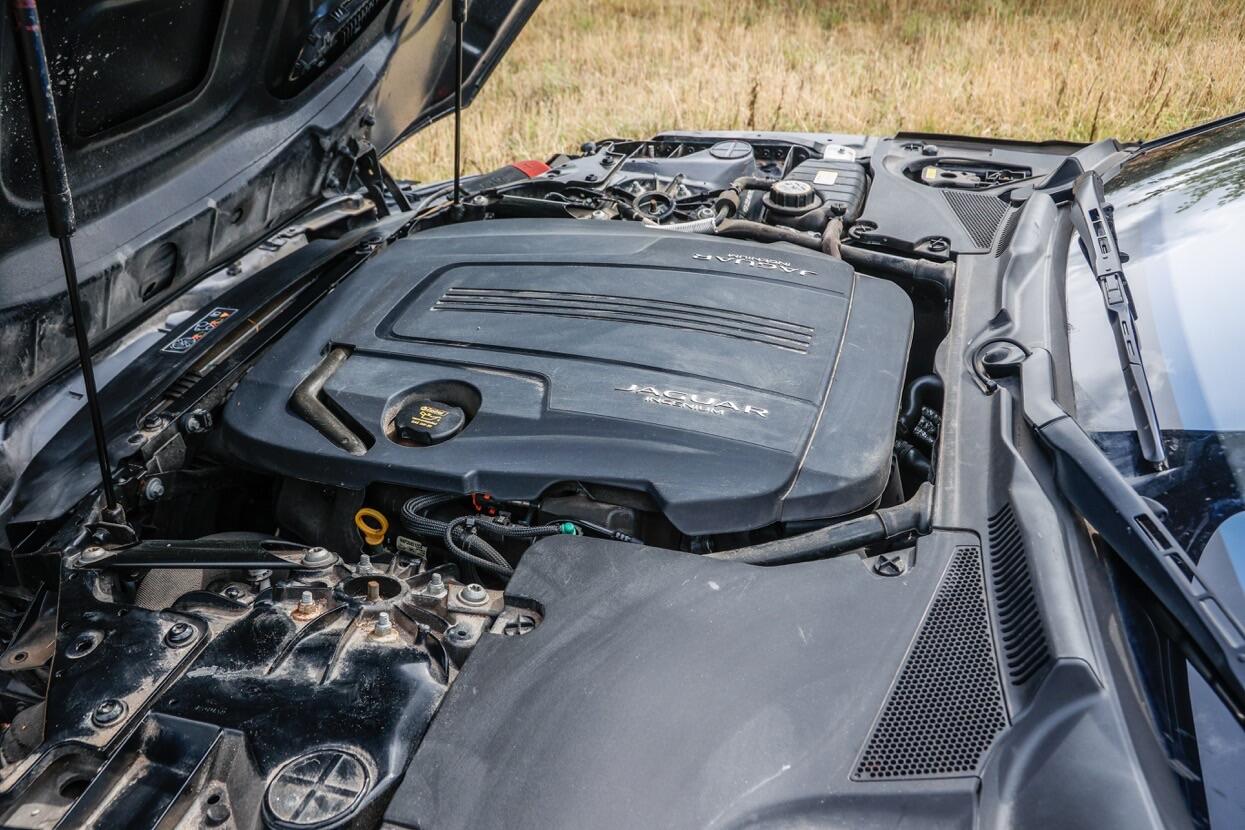Jaguar F-Type view 17