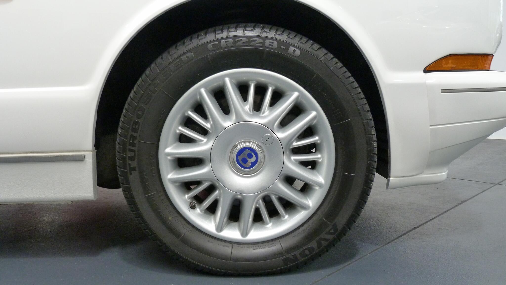 Bentley Azure view 4
