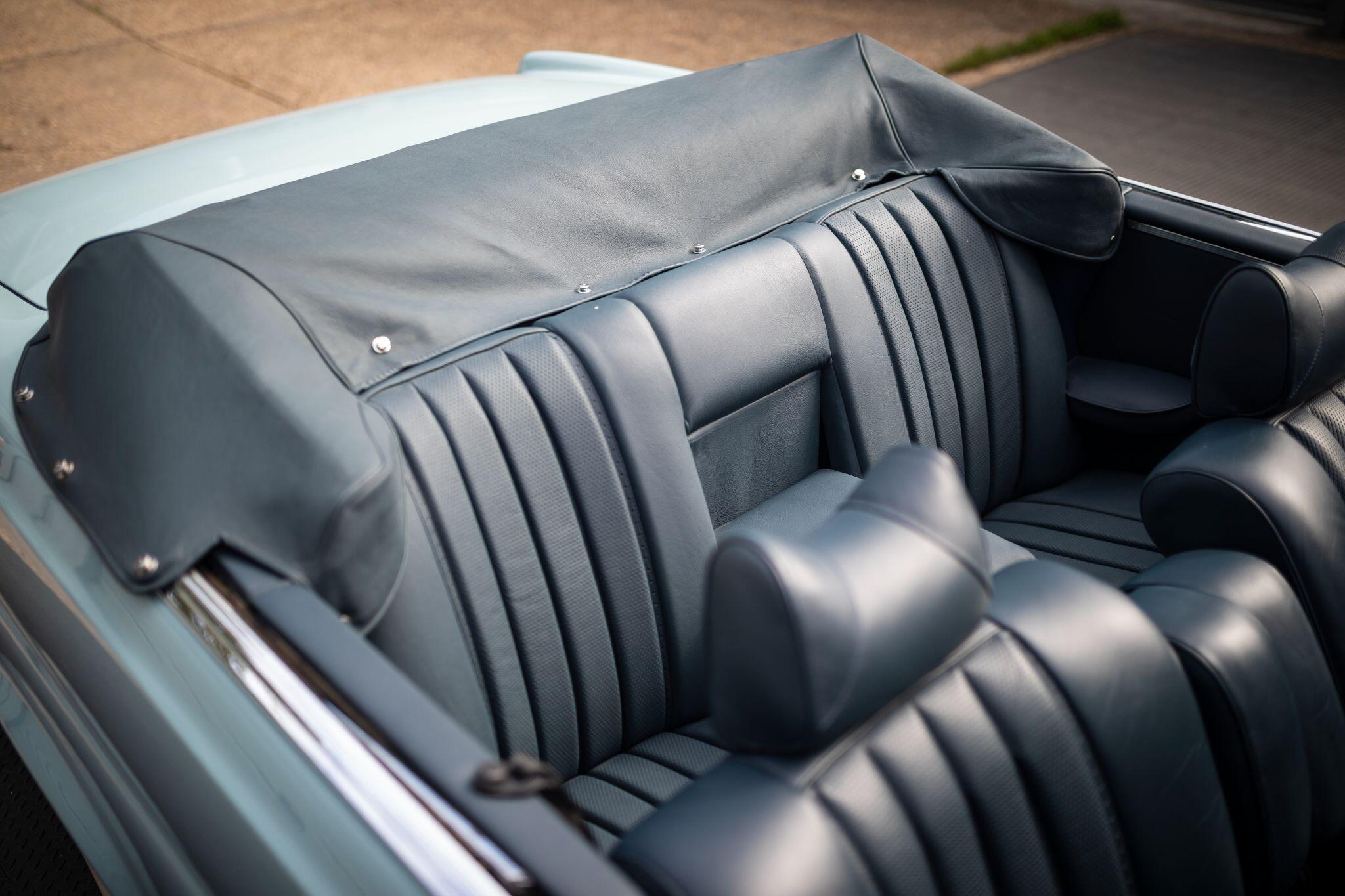 Mercedes-Benz 280 view 38