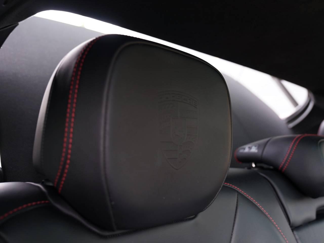Porsche Cayenne view 25