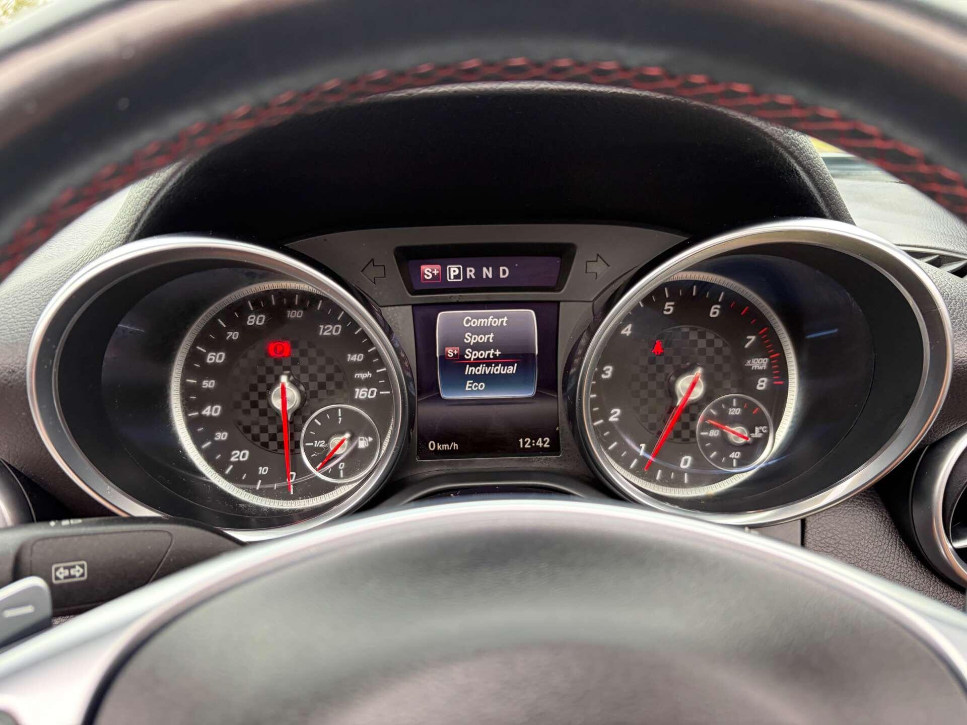 Mercedes-Benz SLC view 38