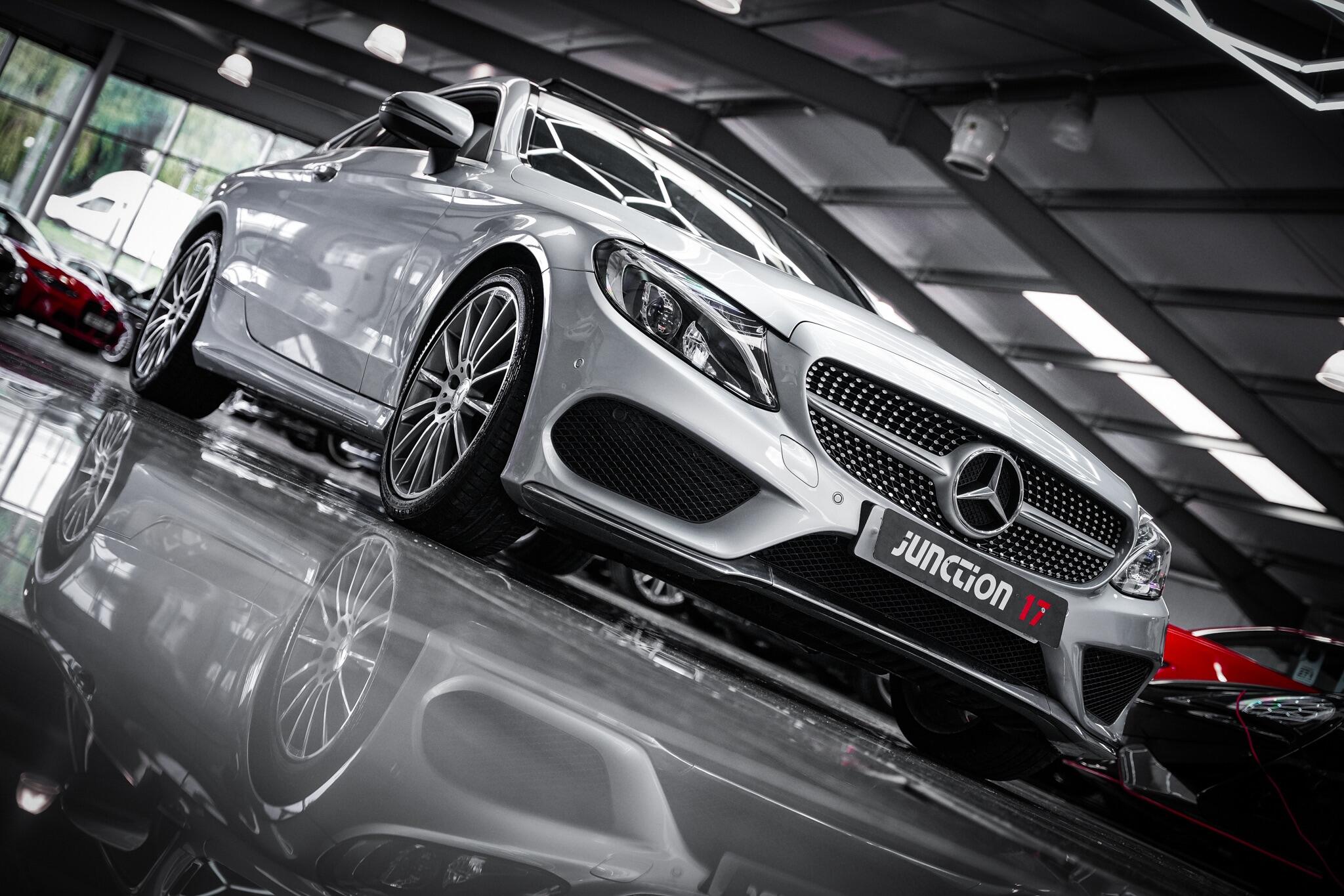 Mercedes-Benz C-Class view 31