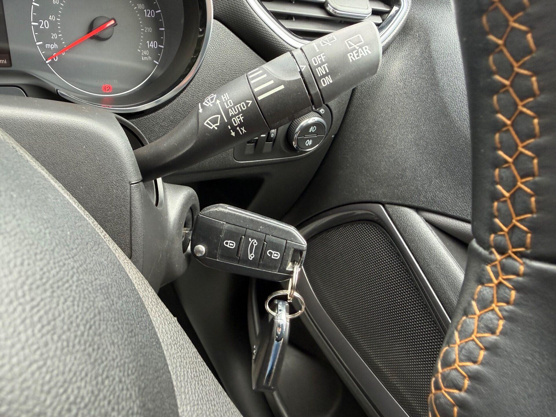 Vauxhall Crossland X view 38